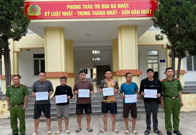 Bắt quả tang 6 đối tượng đánh bạc dưới hình thức đánh liêng