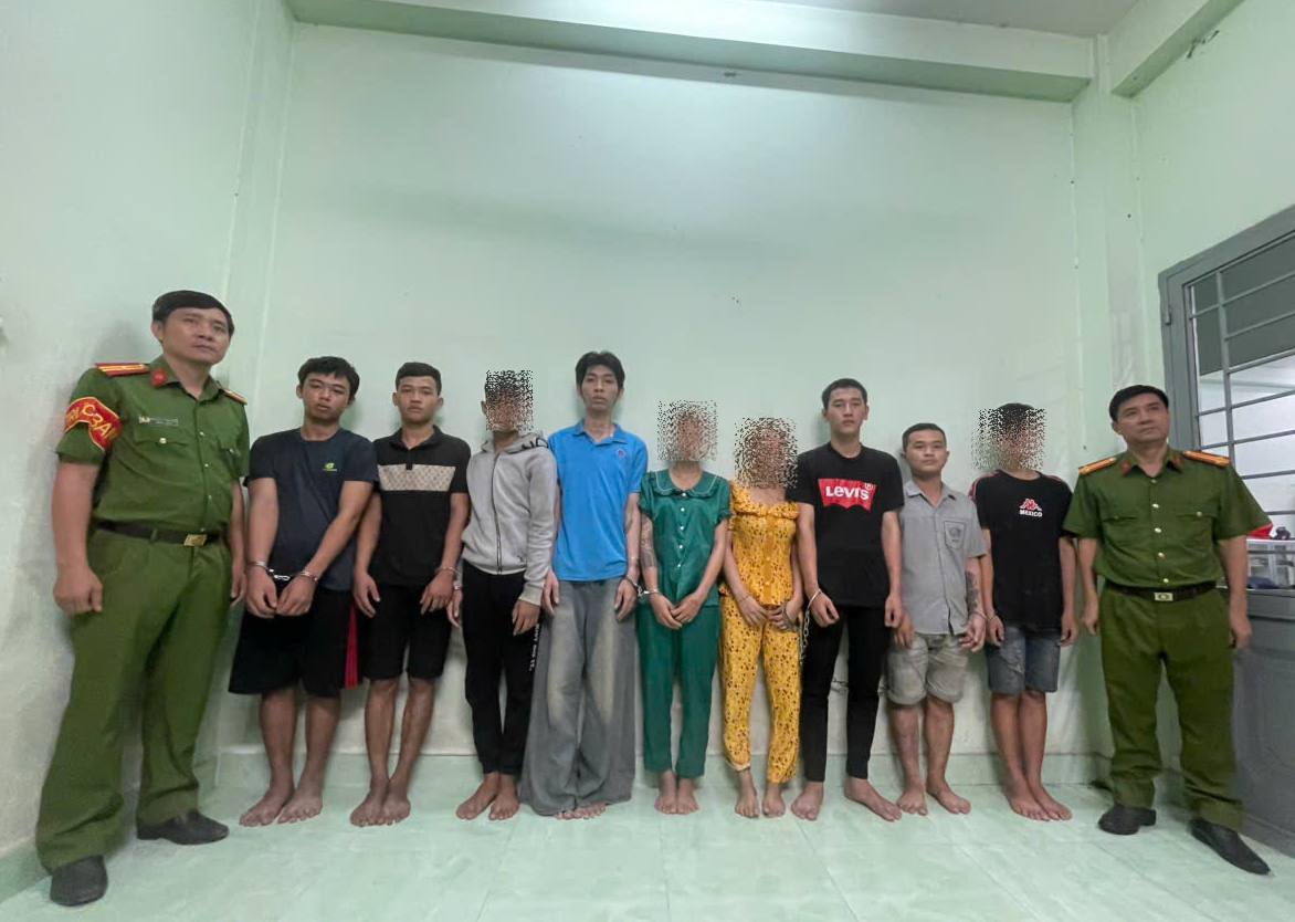 Truy xét, bắt nhóm đối tượng gây ra nhiều vụ cướp điện thoại vào ban đêm