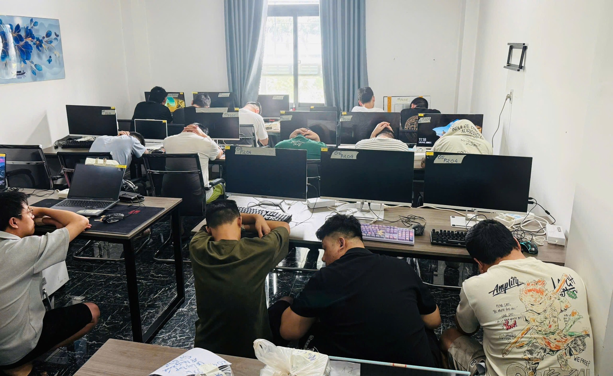 Công an TP HCM cảnh báo các thủ đoạn lừa tiền, lừa tình qua mạng