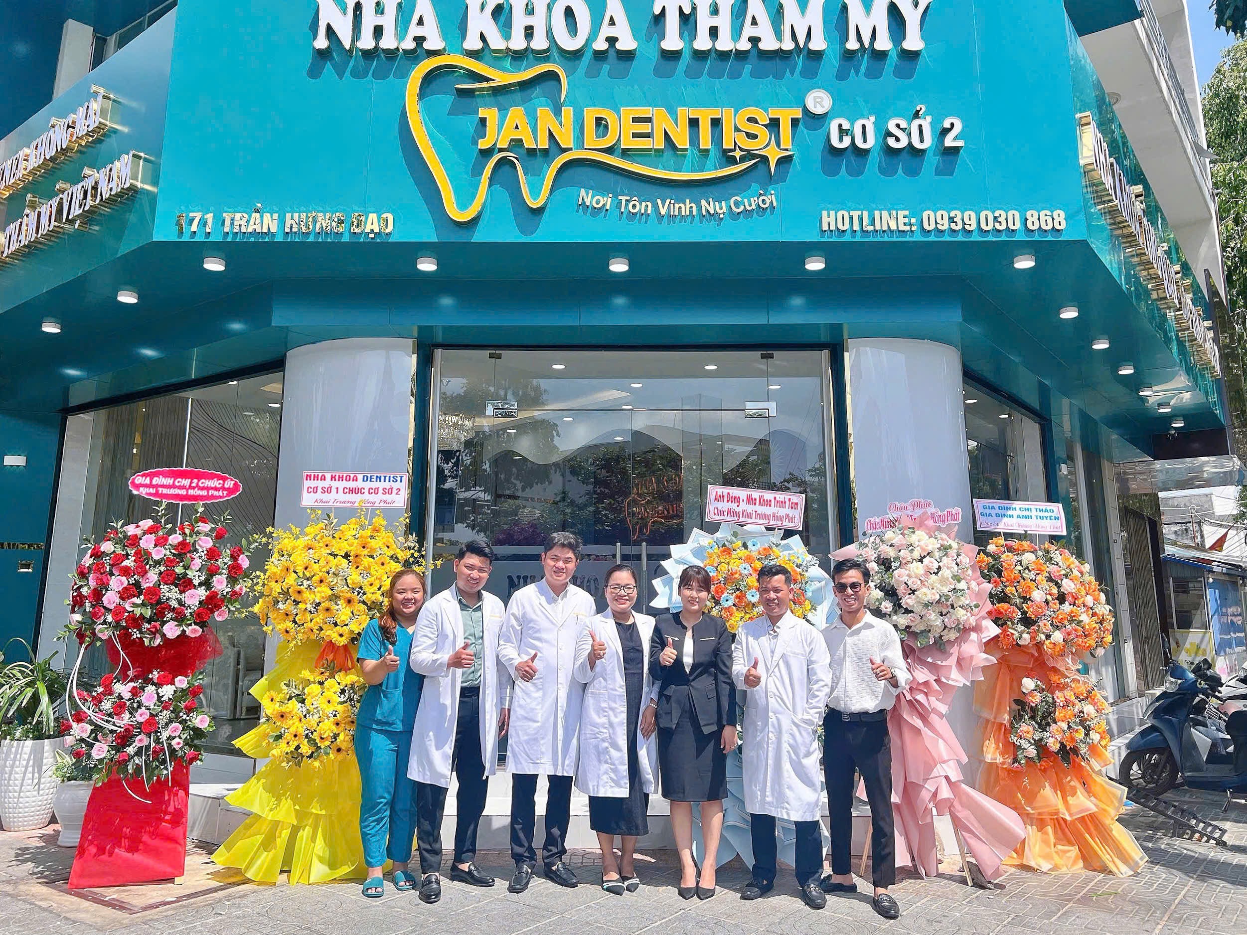 Jan Dentist Minh bạch đối diện sự việc, củng cố niềm tin bằng hành động thực tế