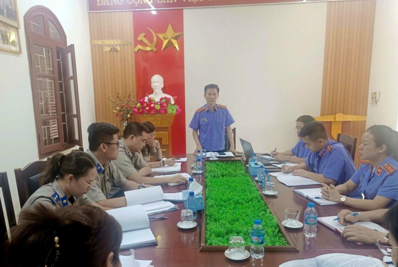 Trực tiếp kiểm sát công tác thi hành án dân sự tại Phòng THADS khu vực 5, tỉnh Lạng Sơn
