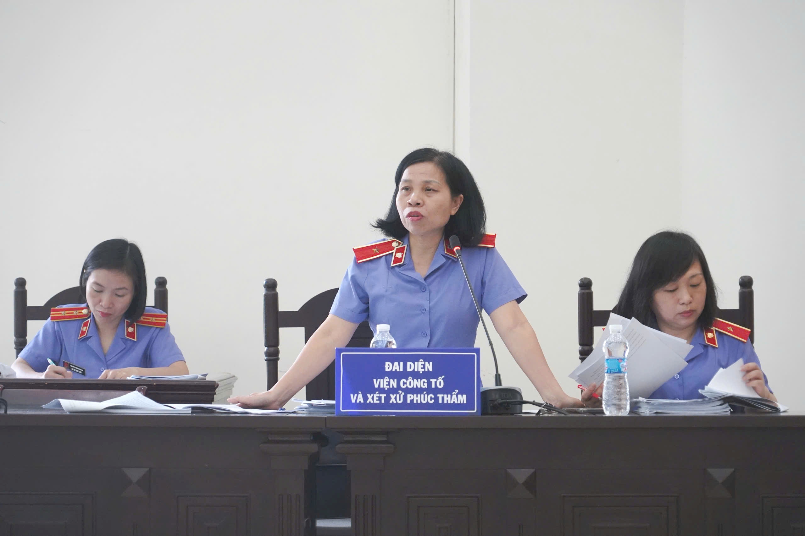 Viện kiểm sát đề nghị giảm án cho hai cựu Cục trưởng Cục An toàn thực phẩm