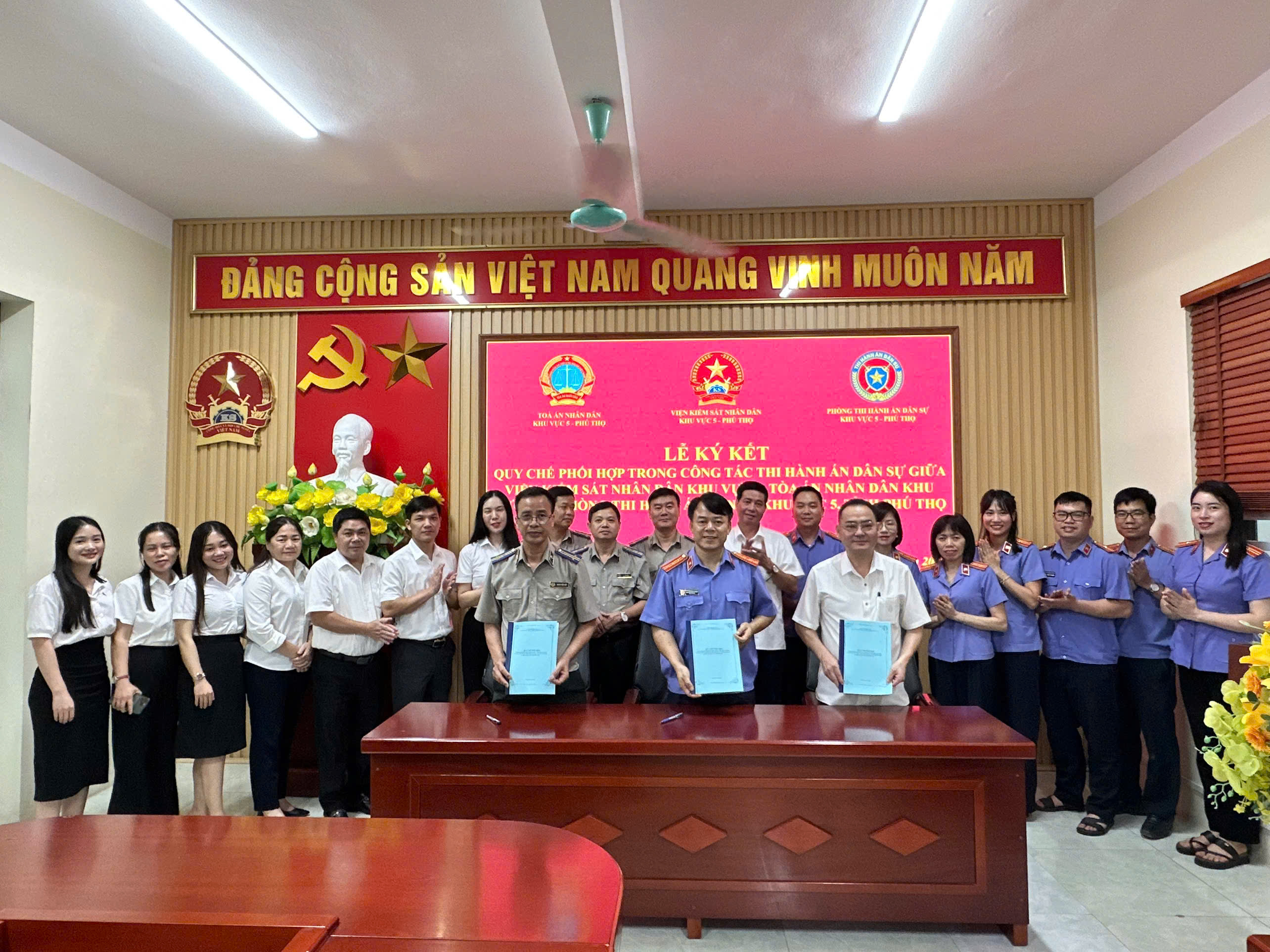 VKSND khu vực 5, tỉnh Phú Thọ ký kết Quy chế phối hợp liên ngành, tăng cường hiệu quả bảo vệ pháp luật