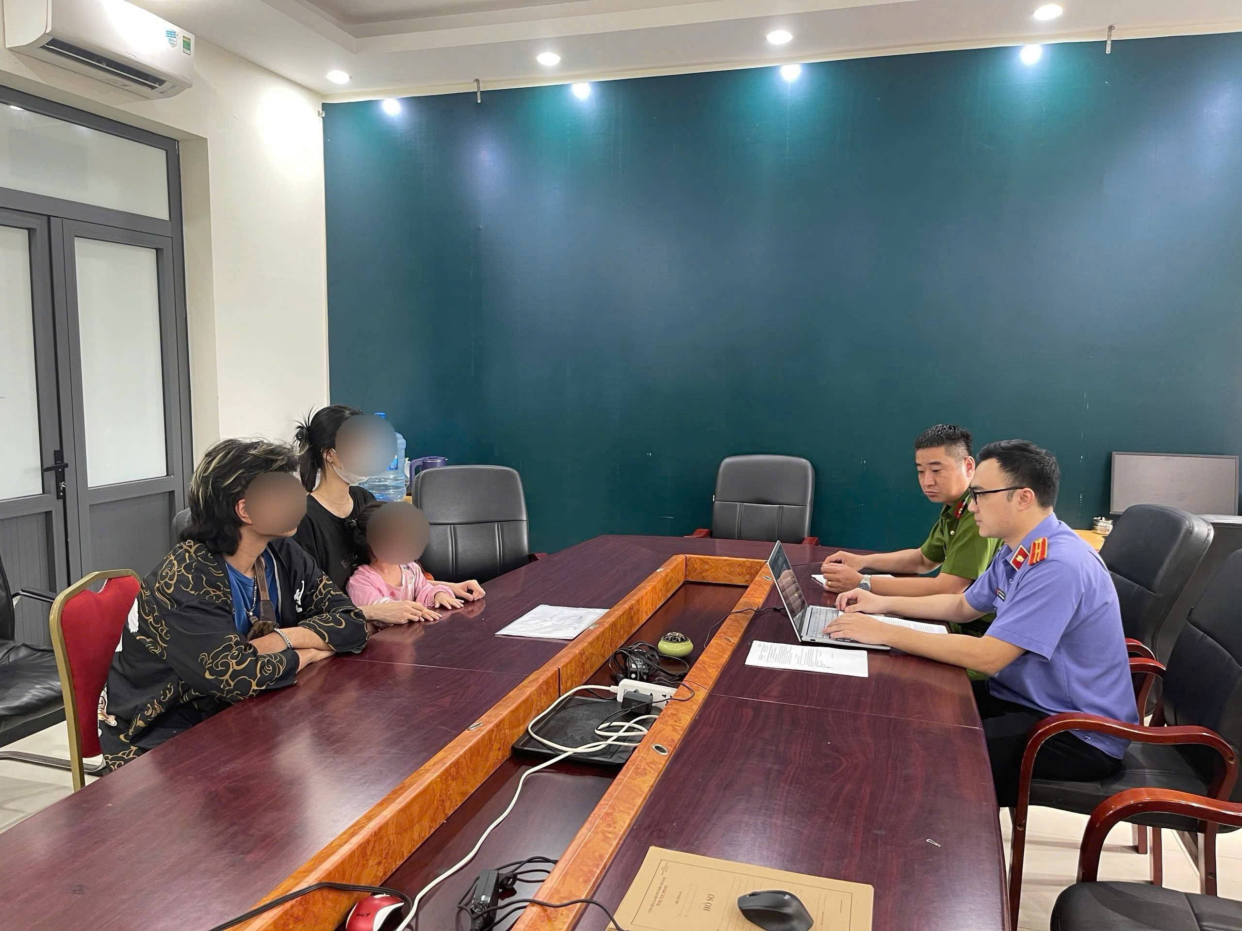 Công an TP Hà Nội làm rõ thông tin vụ trẻ em nghi bị “bạo hành” tại quán bia