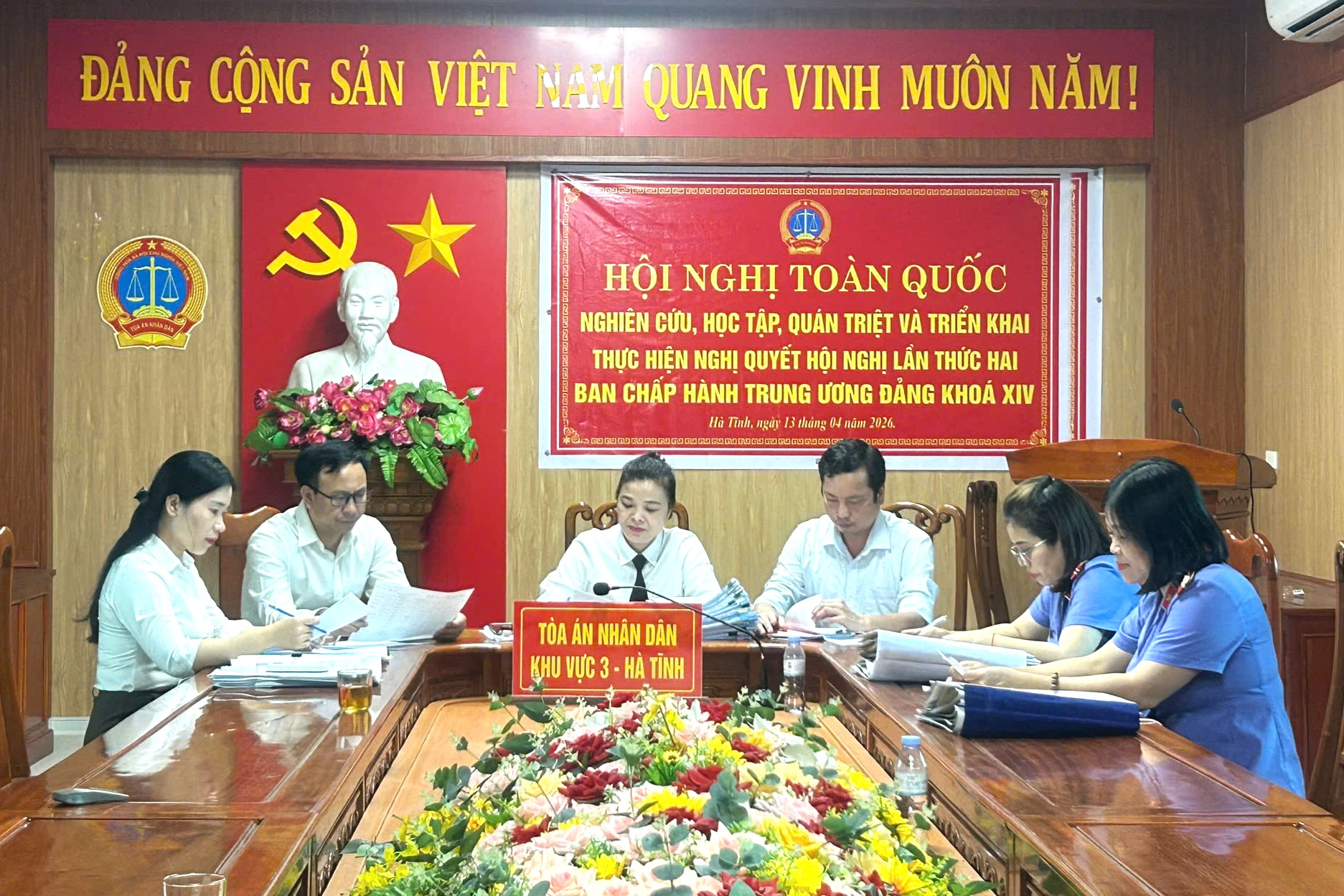 VKSND khu vực 3 , tỉnh Hà Tĩnh làm việc với bị án vi phạm nghĩa vụ án treo