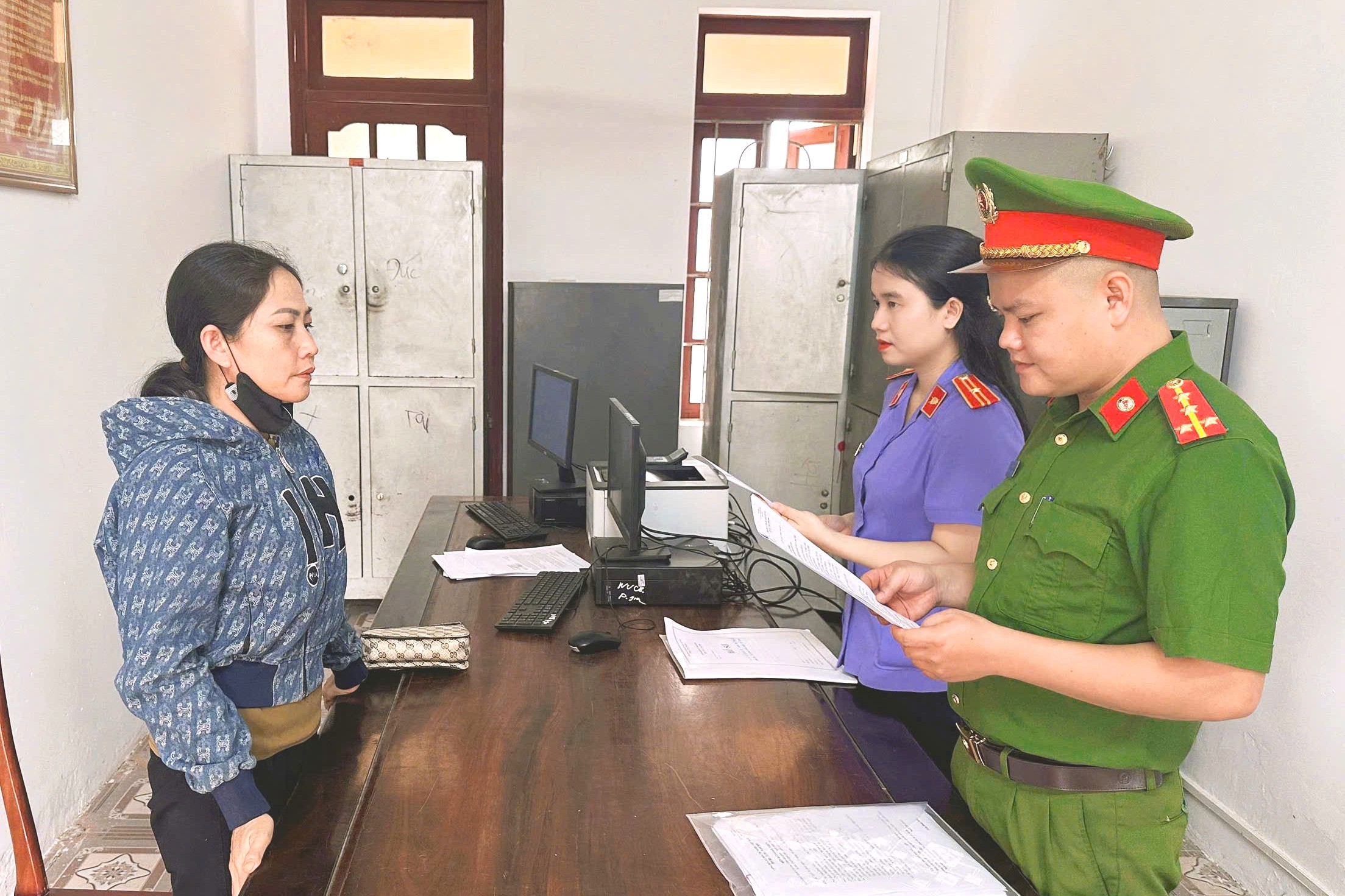 Phê chuẩn khởi tố các đối tượng lừa đảo chiếm đoạt tài sản