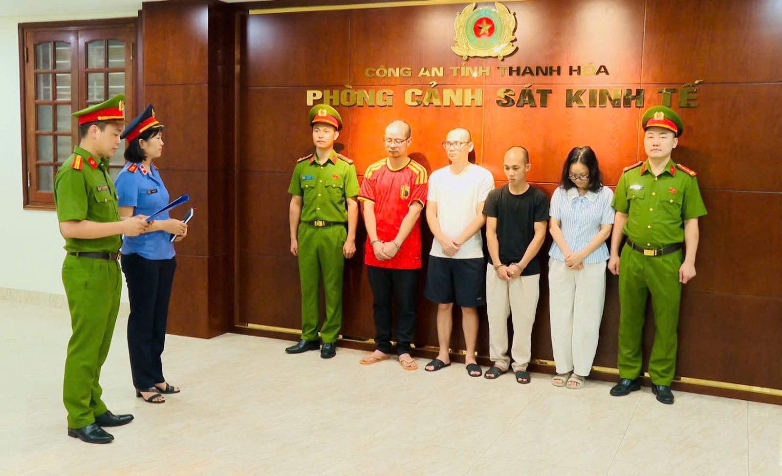 Khởi tố 4 đối tượng trong đường dây buôn lậu xe điện ba bánh xuyên biên giới
