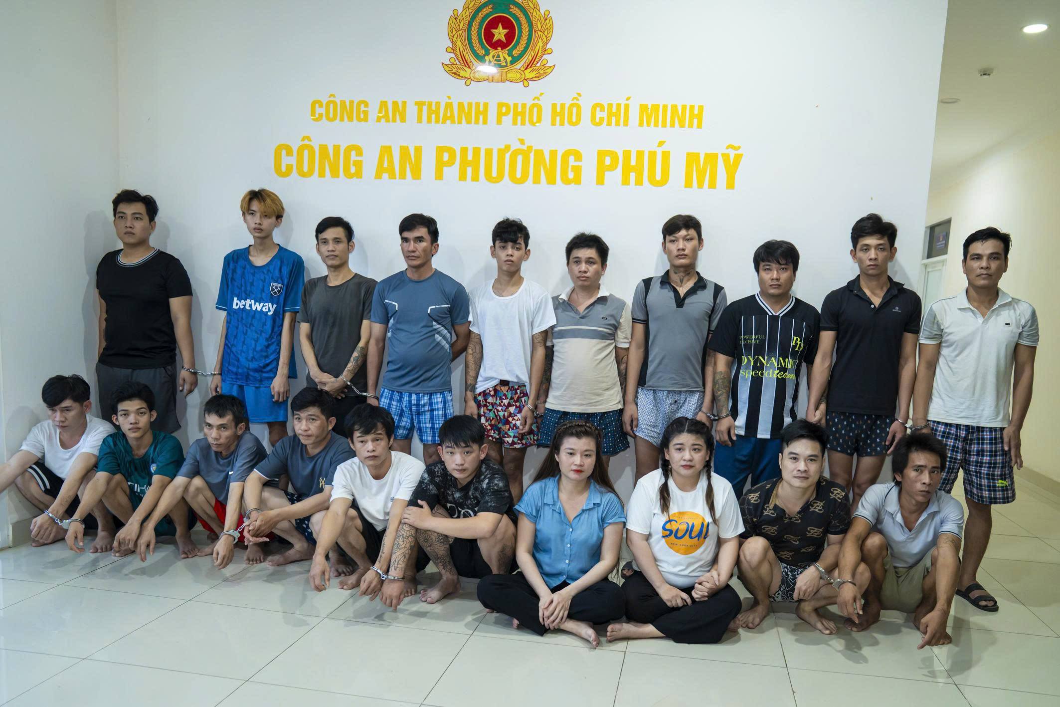 Khởi tố, bắt tạm giam 21 bị can liên quan đến mua bán, tổ chức sử dụng ma tuý