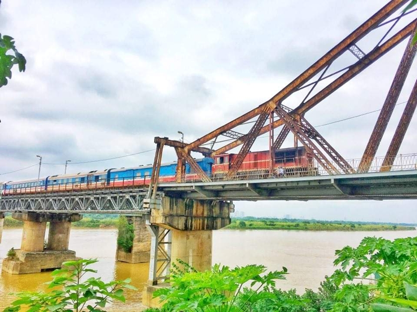 Xe máy, xe thô sơ được phép lưu thông trở lại trên cầu Long Biên từ ngày 28 5