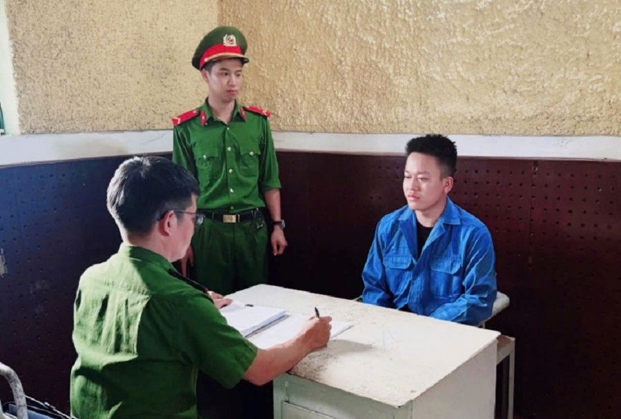 Khởi tố chủ tiệm cầm đồ lừa đảo chiếm đoạt tài sản hơn 10 tỉ đồng