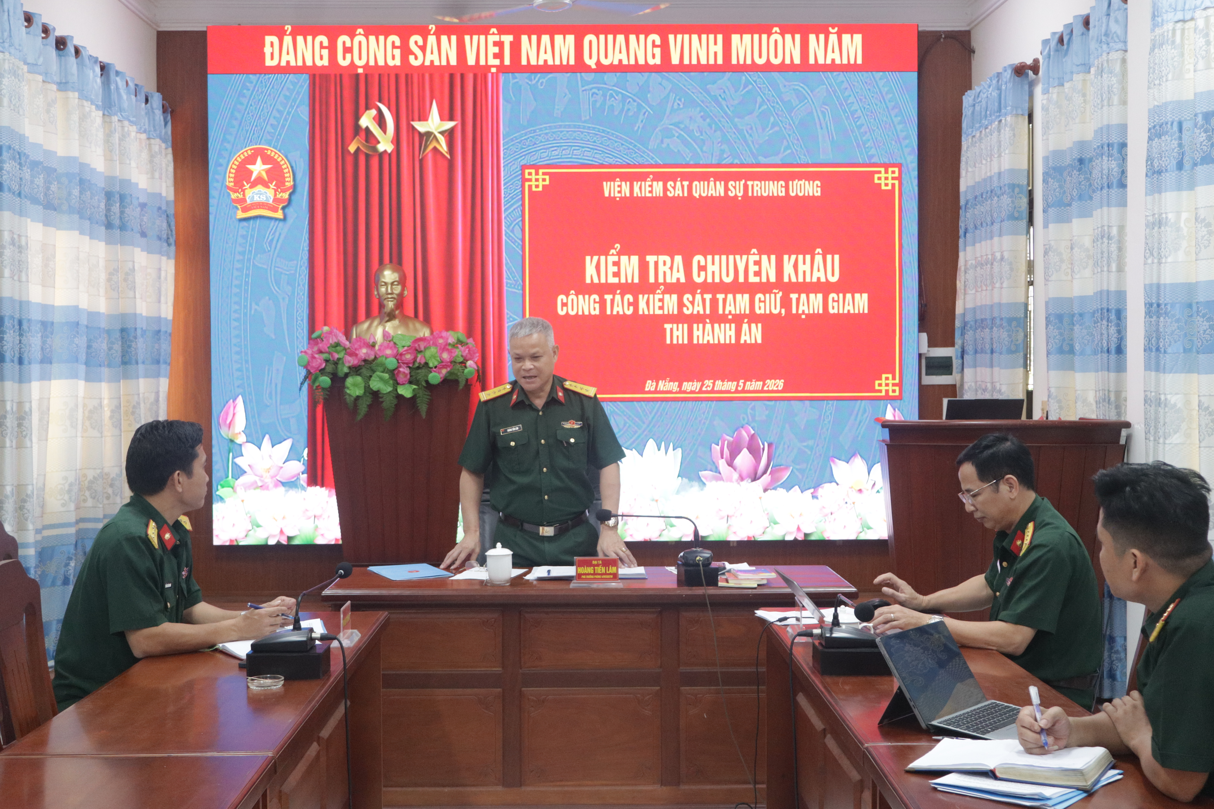 Viện kiểm sát Quân sự Trung ương kiểm tra công tác tạm giữ, thi hành án tại Quân khu 5