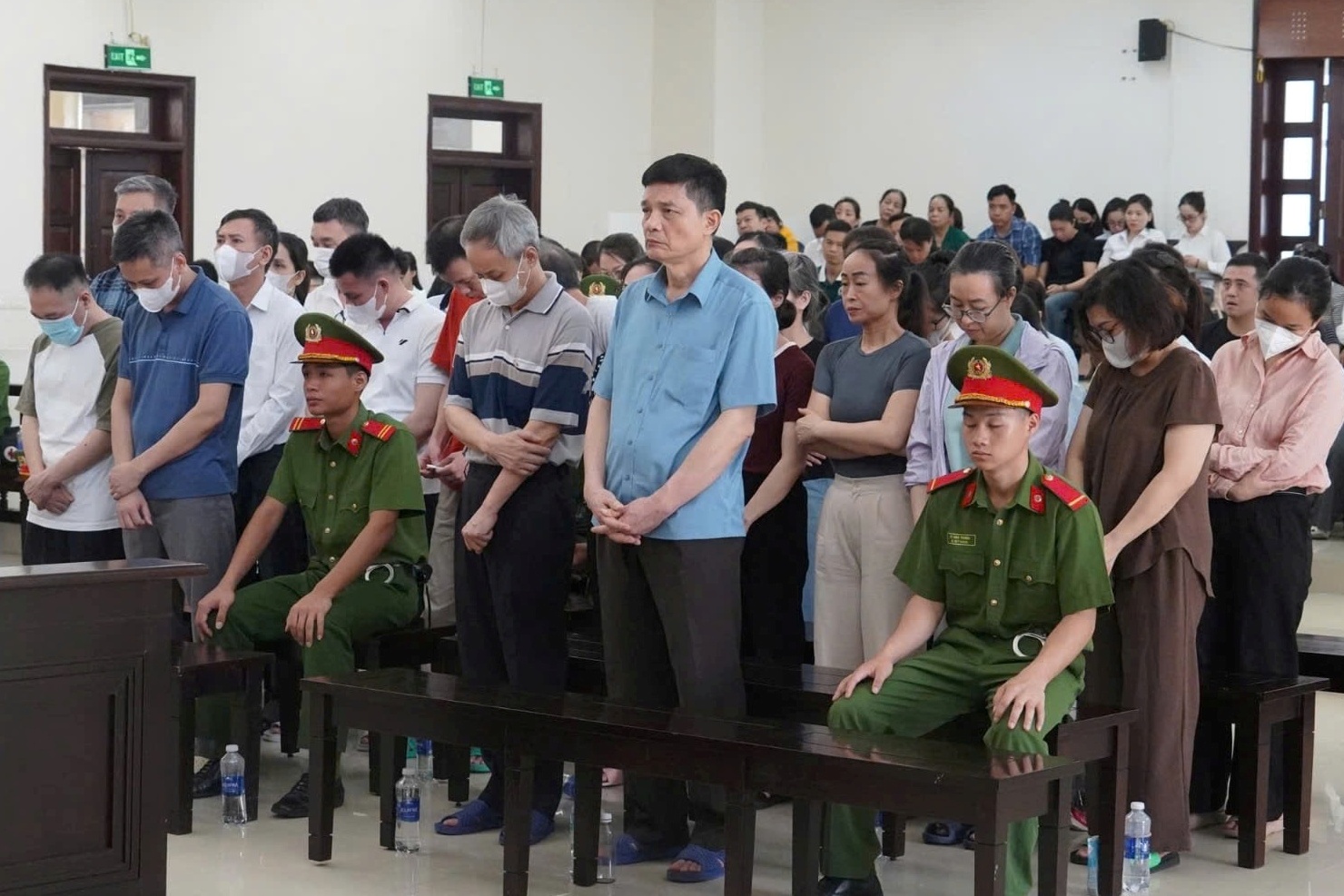 Tòa phúc thẩm giảm án cho hai cựu Cục trưởng Cục An toàn thực phẩm cùng đồng phạm