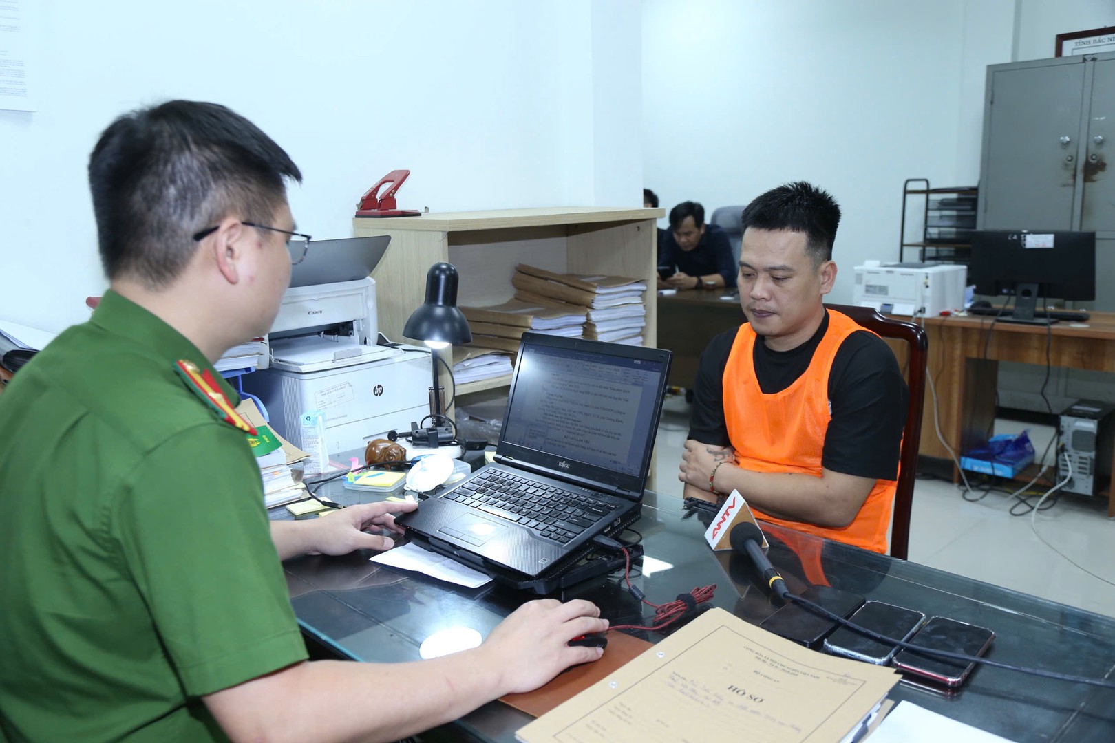 VKSND tỉnh Bắc NInh phê chuẩn khởi tố 10 bị can trong đường dây vận hành “Bún Chả TV”