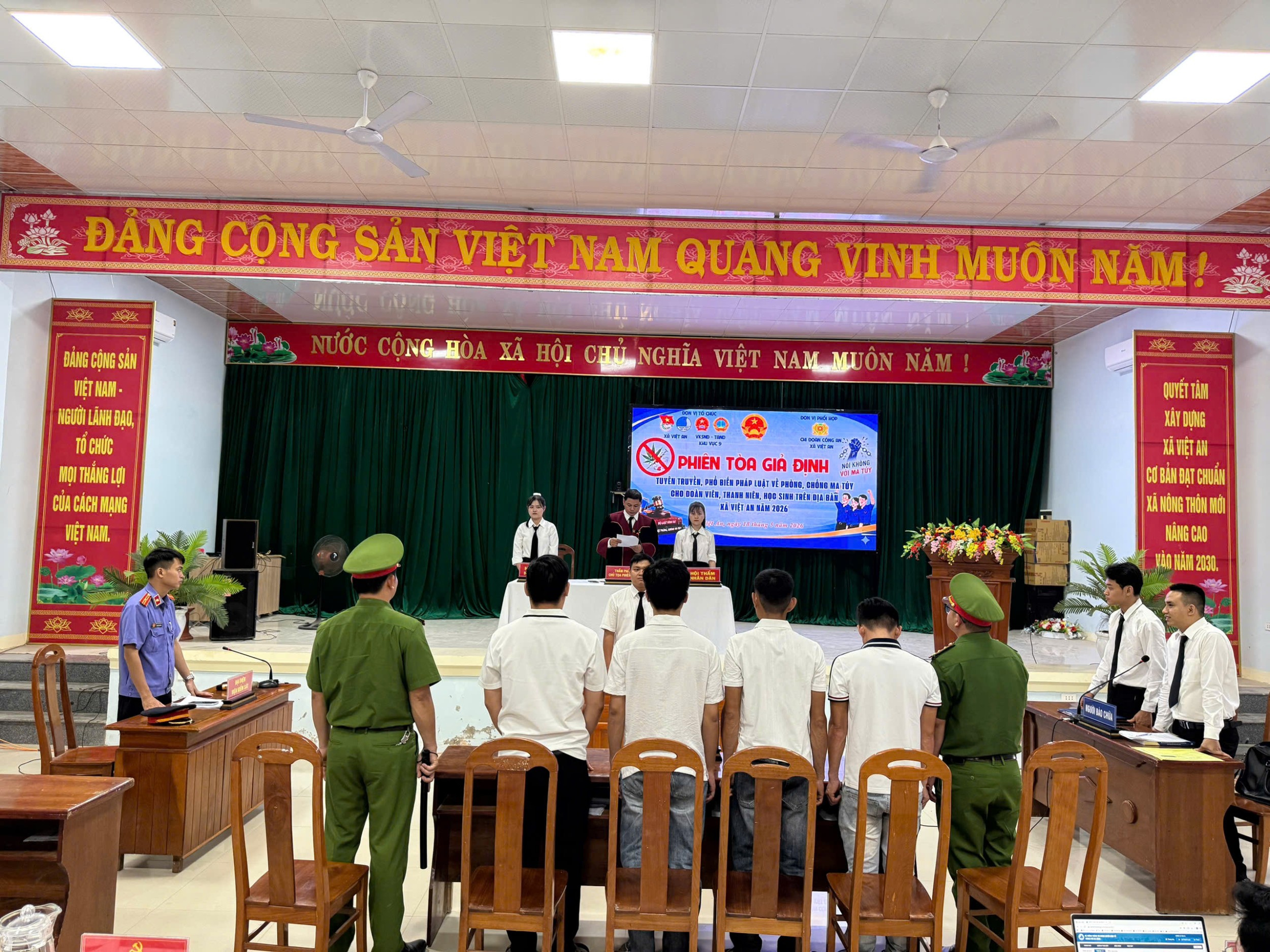 Phối hợp tổ chức phiên tòa giả định tuyên truyền pháp luật cho đoàn viên, thanh niên