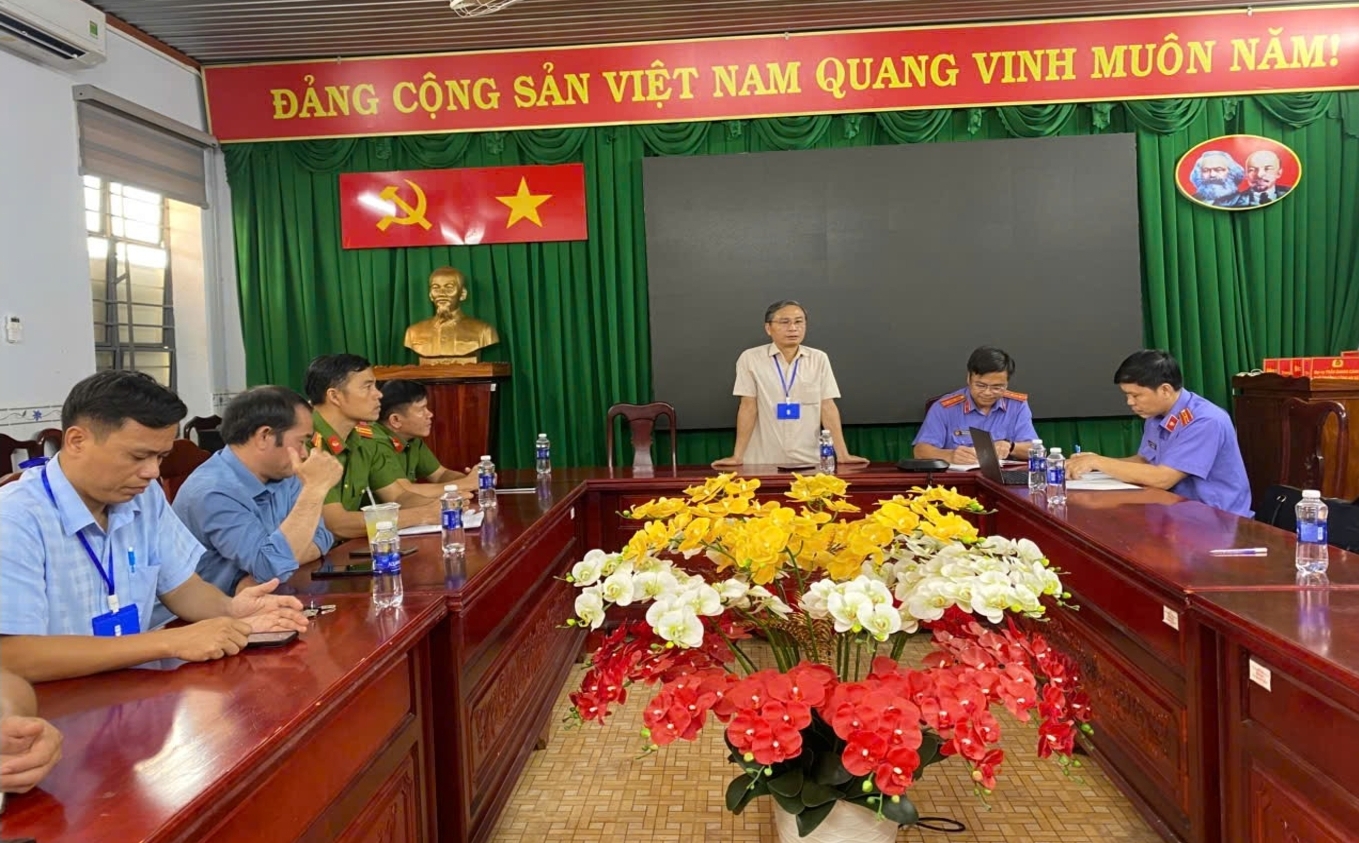 VKSND Khu vực 13, thành phố Đồng Nai kiểm sát trực tiếp công tác thi hành án hình sự tại UBND xã Hưng Phước