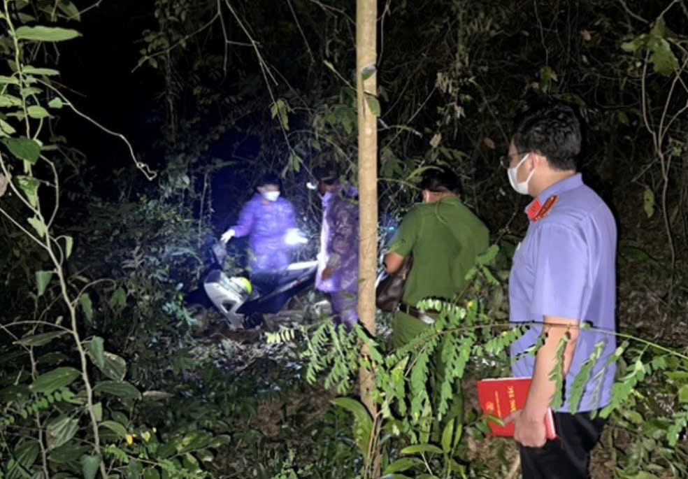 Kiểm sát khám nghiệm hiện trường vụ án chết người chưa rõ nguyên nhân ở Gia Lai