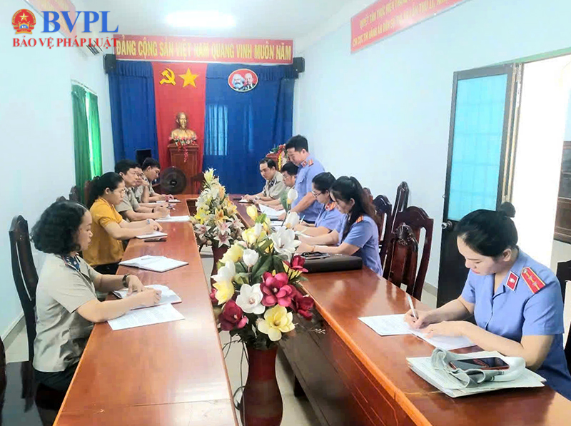 VKSND Khu vực 15 tỉnh Lâm Đồng trực tiếp kiểm sát hoạt động thi hành án dân sự