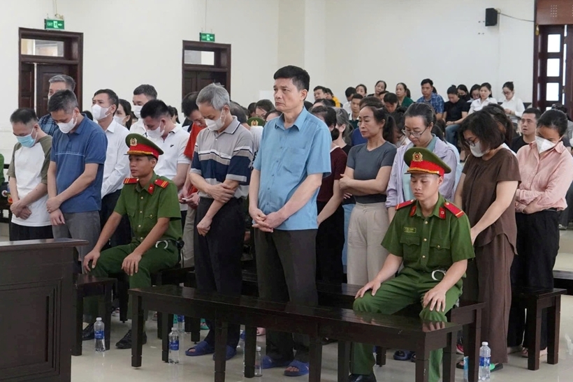 Tòa phúc thẩm giảm án cho hai cựu Cục trưởng Cục An toàn thực phẩm cùng đồng phạm