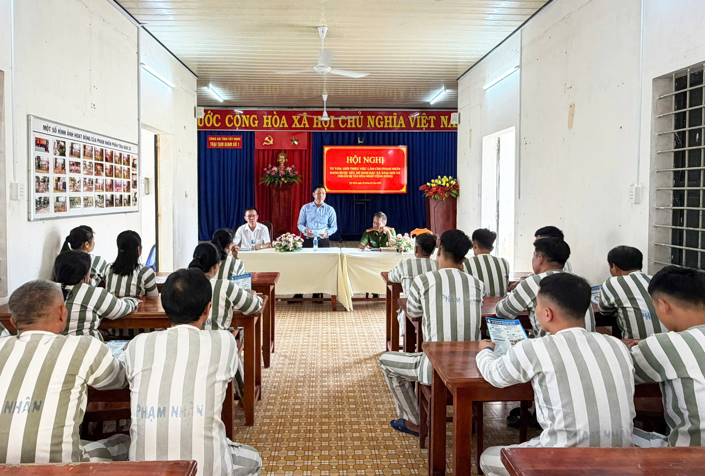 Tư vấn, giới thiệu việc làm cho phạm nhân sắp tái hòa nhập cộng đồng