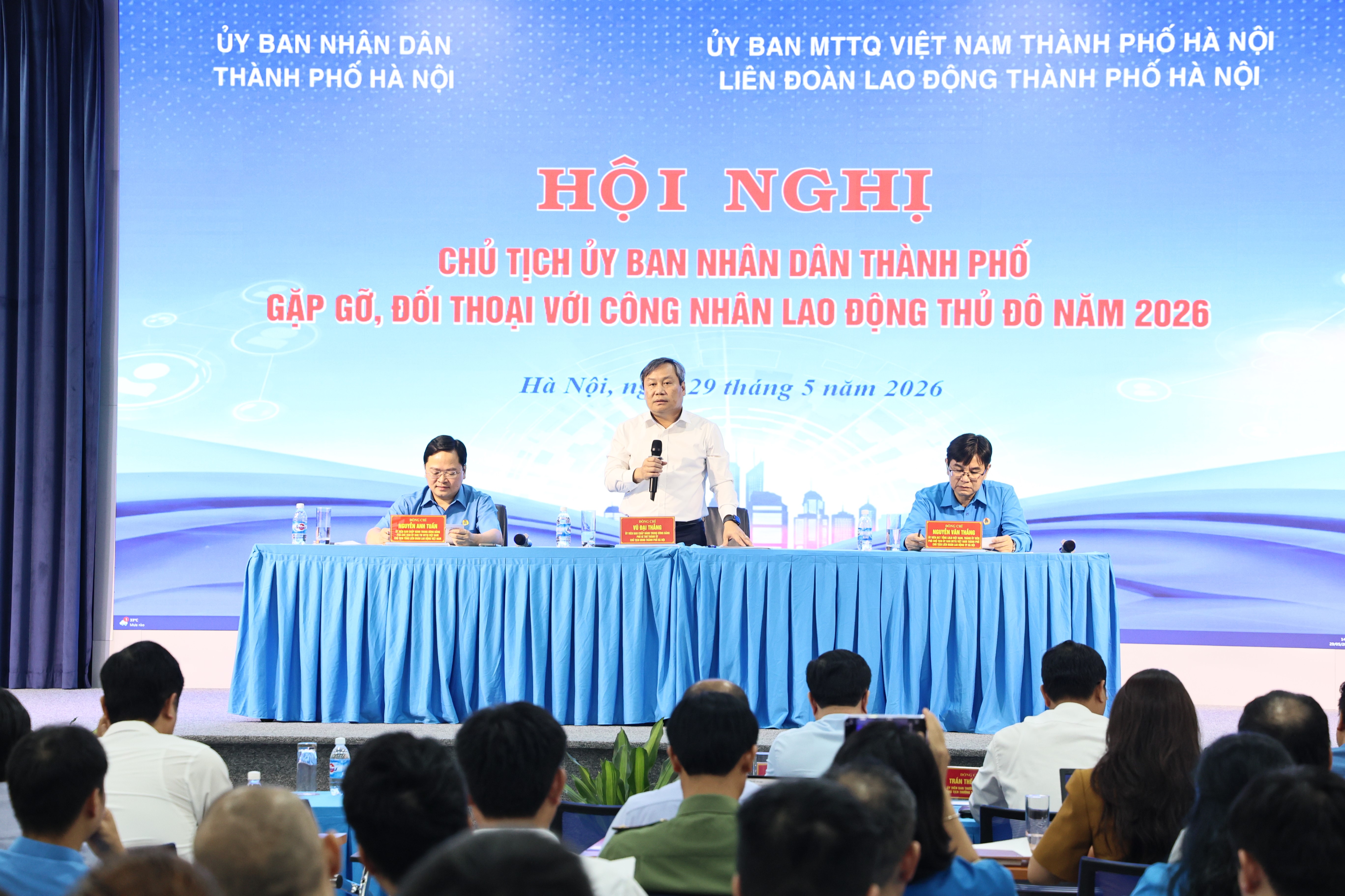 Chủ tịch UBND TP Hà Nội Vũ Đại Thắng gặp gỡ, đối thoại với công nhân lao động Thủ đô