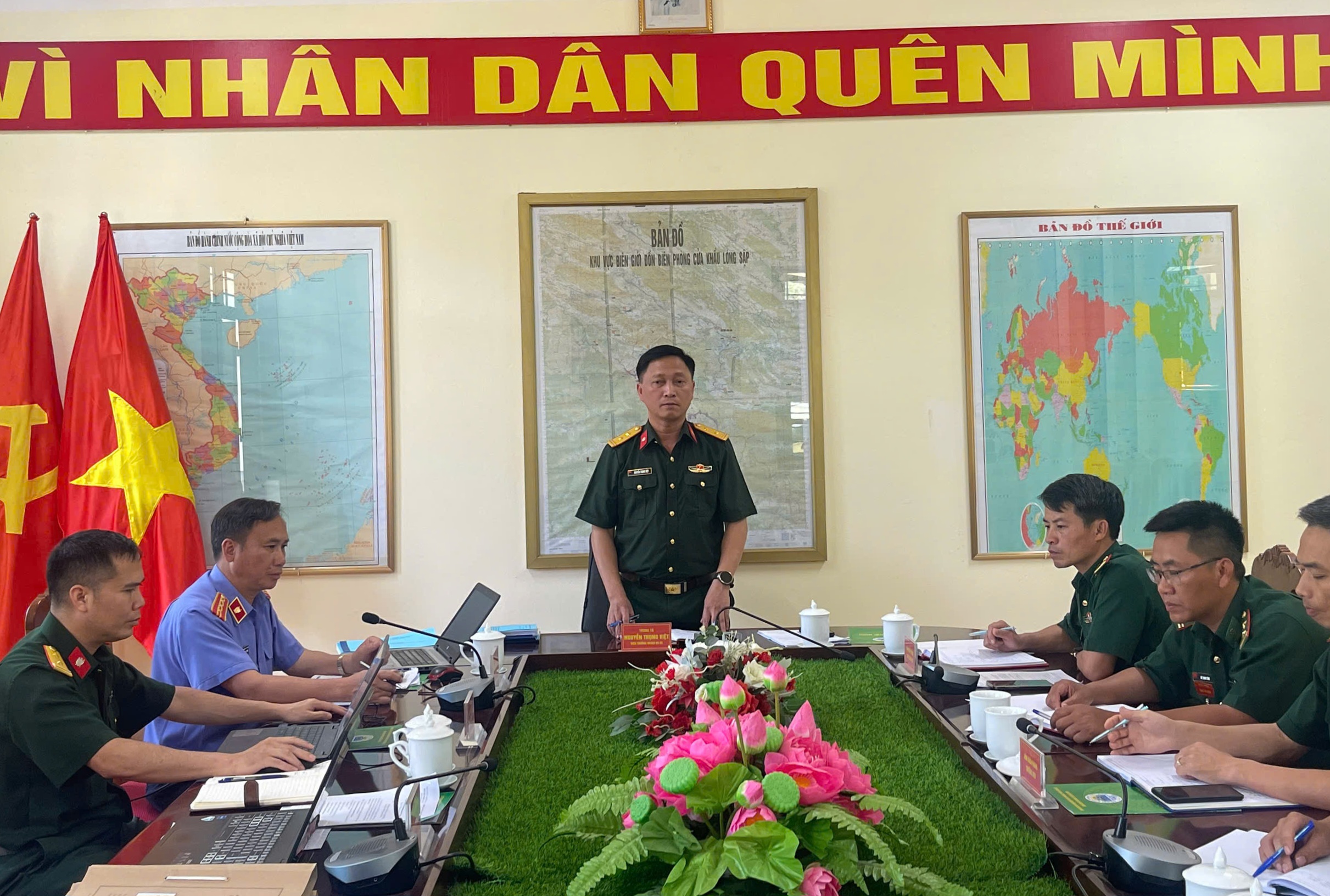 Trực tiếp kiểm sát tại Đồn Biên phòng Cửa khẩu quốc tế Lóng Sập và Đồn Biên phòng Chiềng Sơn