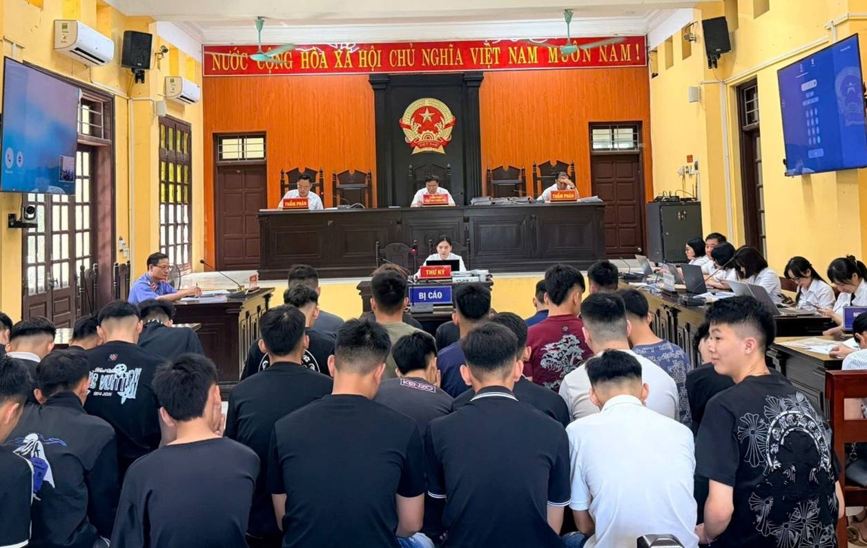 Toà chấp nhận kháng nghị của Viện kiểm sát, sửa bản án hình sự sơ thẩm