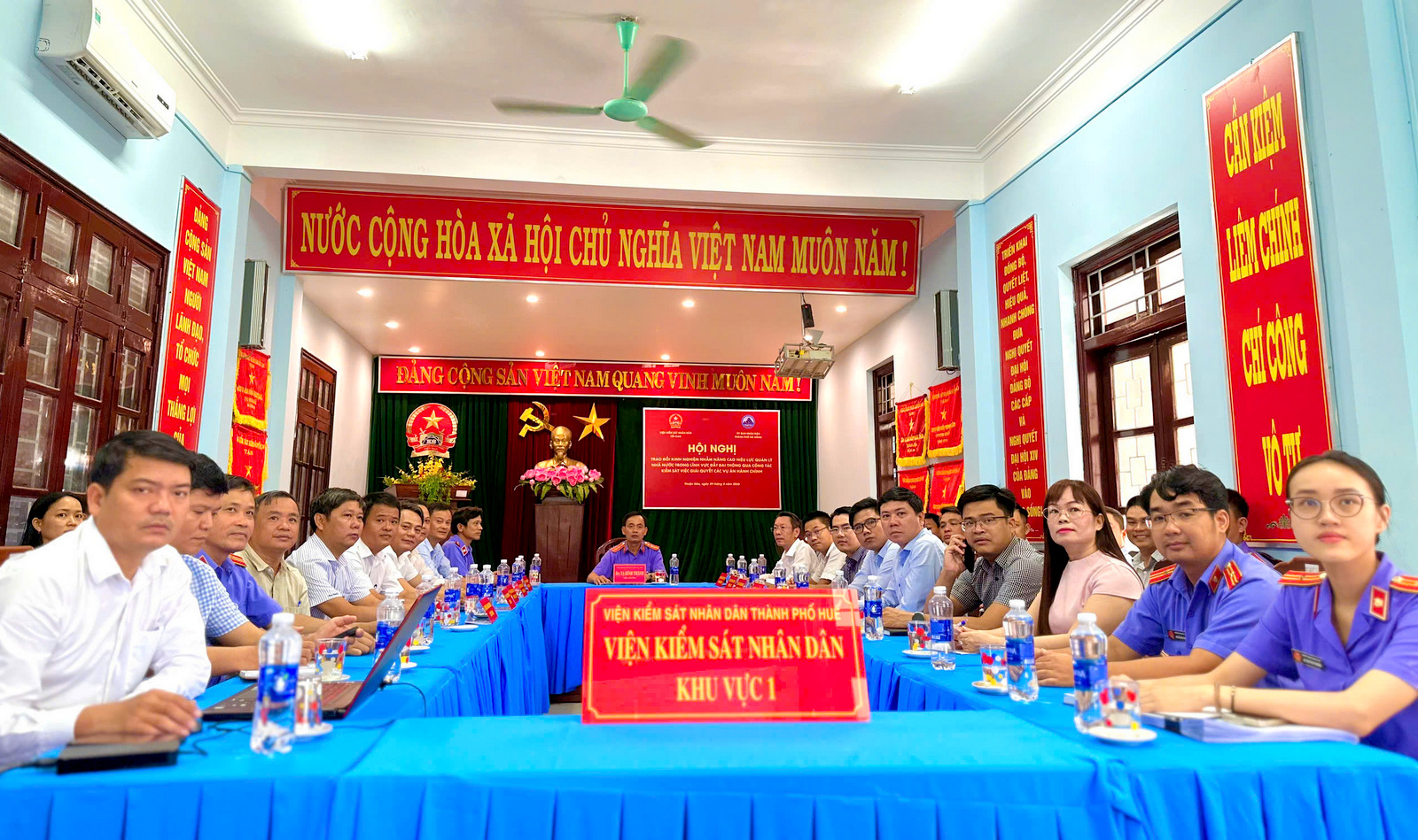 VKSND khu vực 1, TP Huế tuyên truyền Nghị quyết 205 gắn với hội nghị về quản lý đất đai
