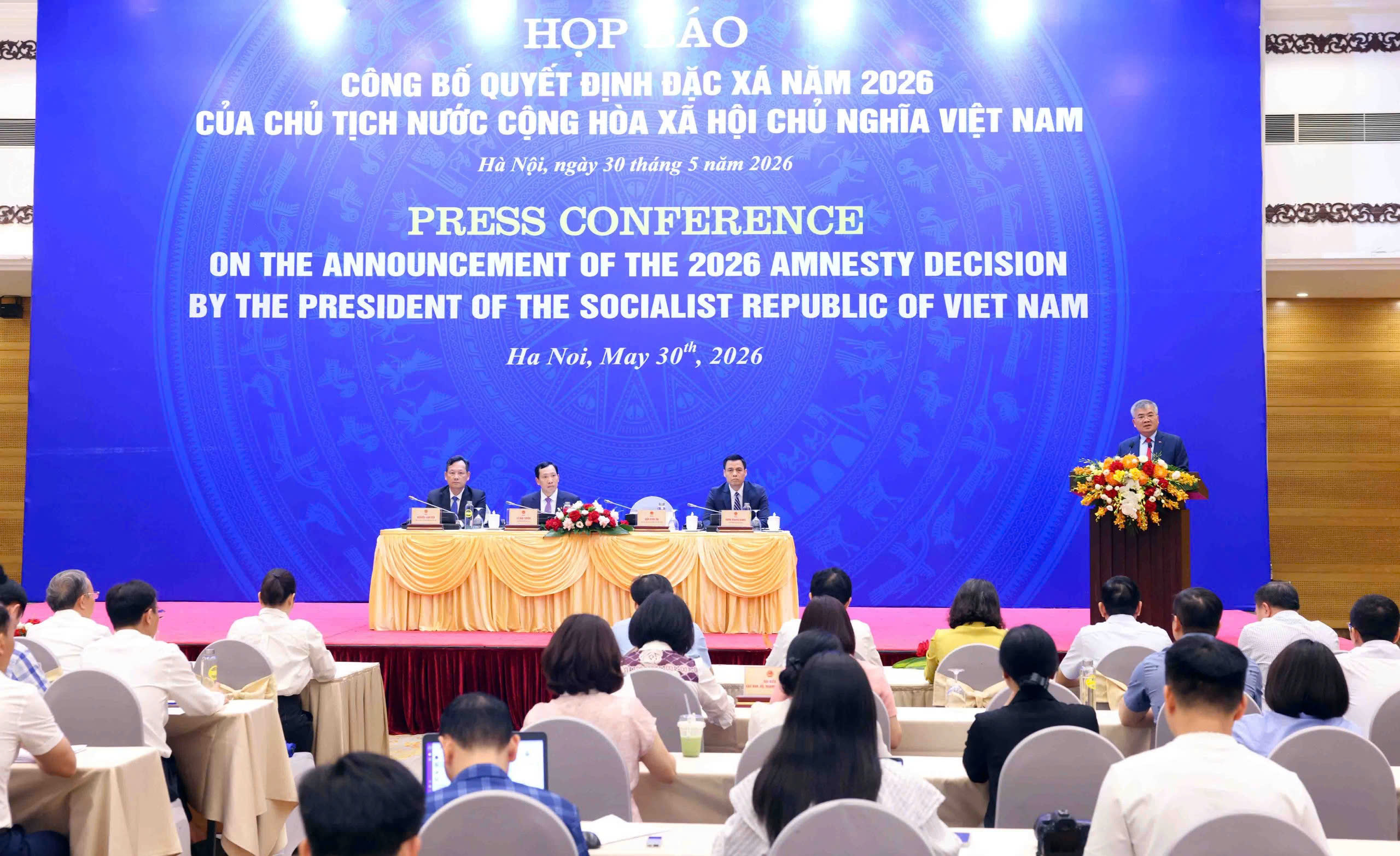 Chủ tịch nước đặc xá cho gần 10 000 phạm nhân