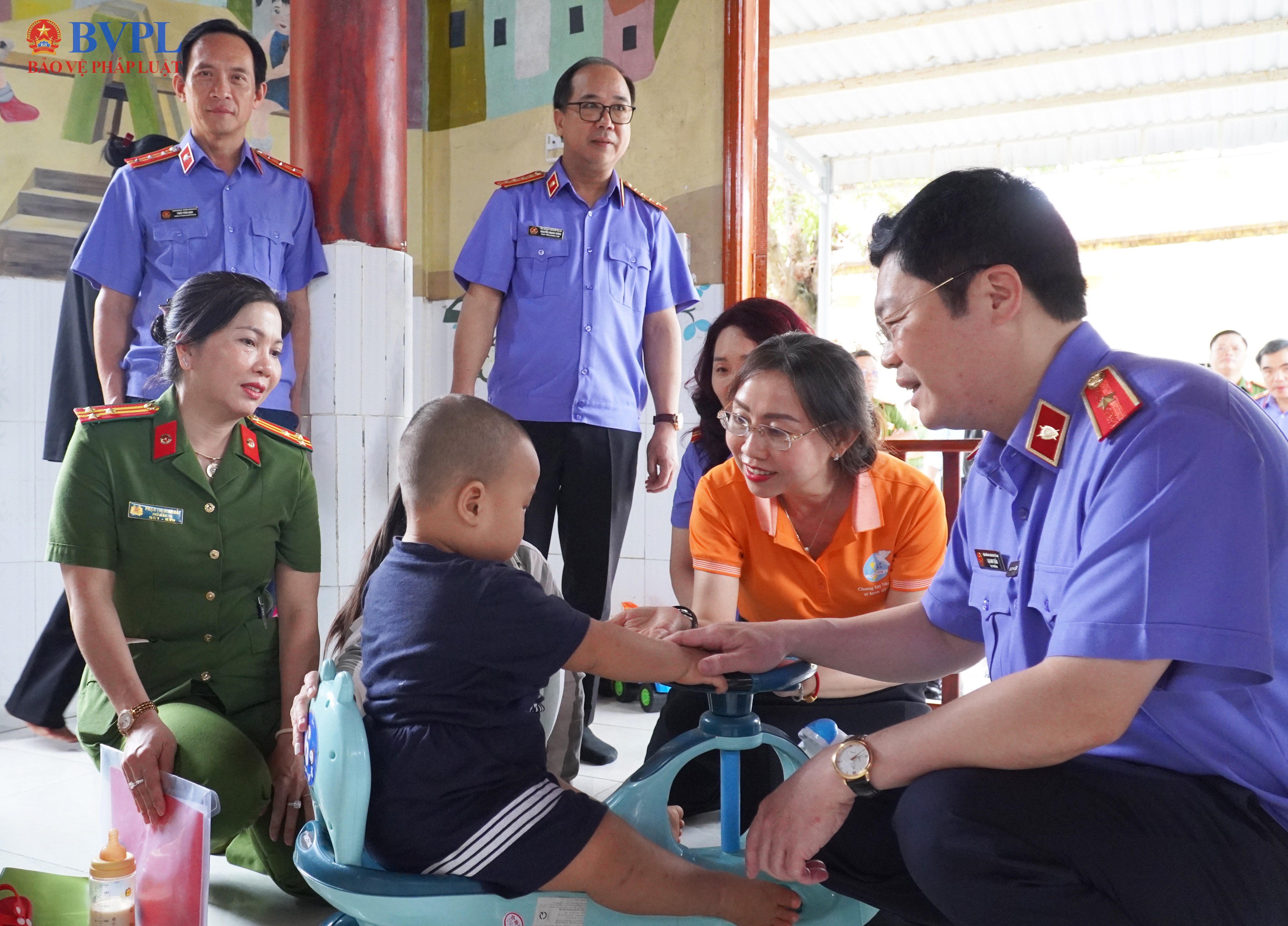 Những em bé đặc biệt bên trong Trại giam Thủ Đức vui mừng đón Tết Thiếu nhi