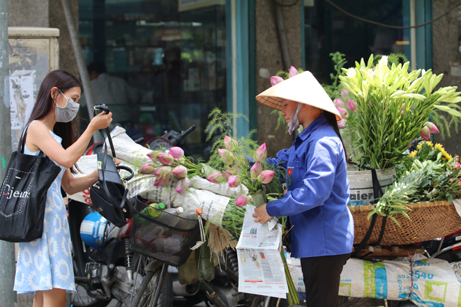 Mưa dông gia tăng ở phía Nam, Bắc Bộ tiếp tục ngày nắng