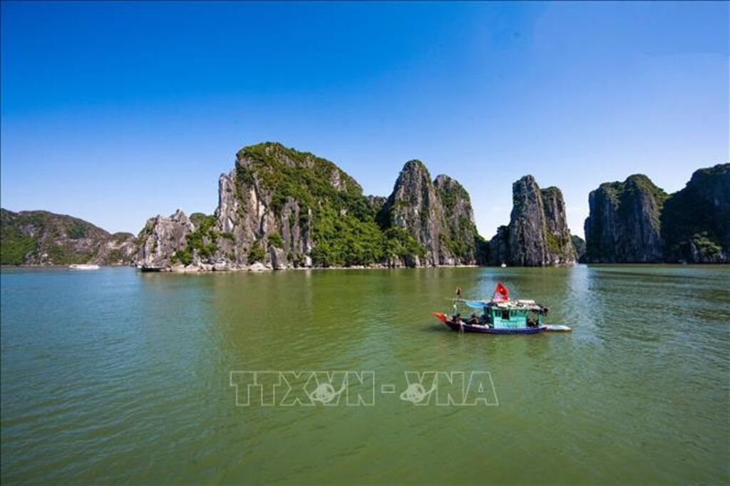 Giữ vững thương hiệu Vịnh Hạ Long - điểm đến an toàn, thân thiện ​