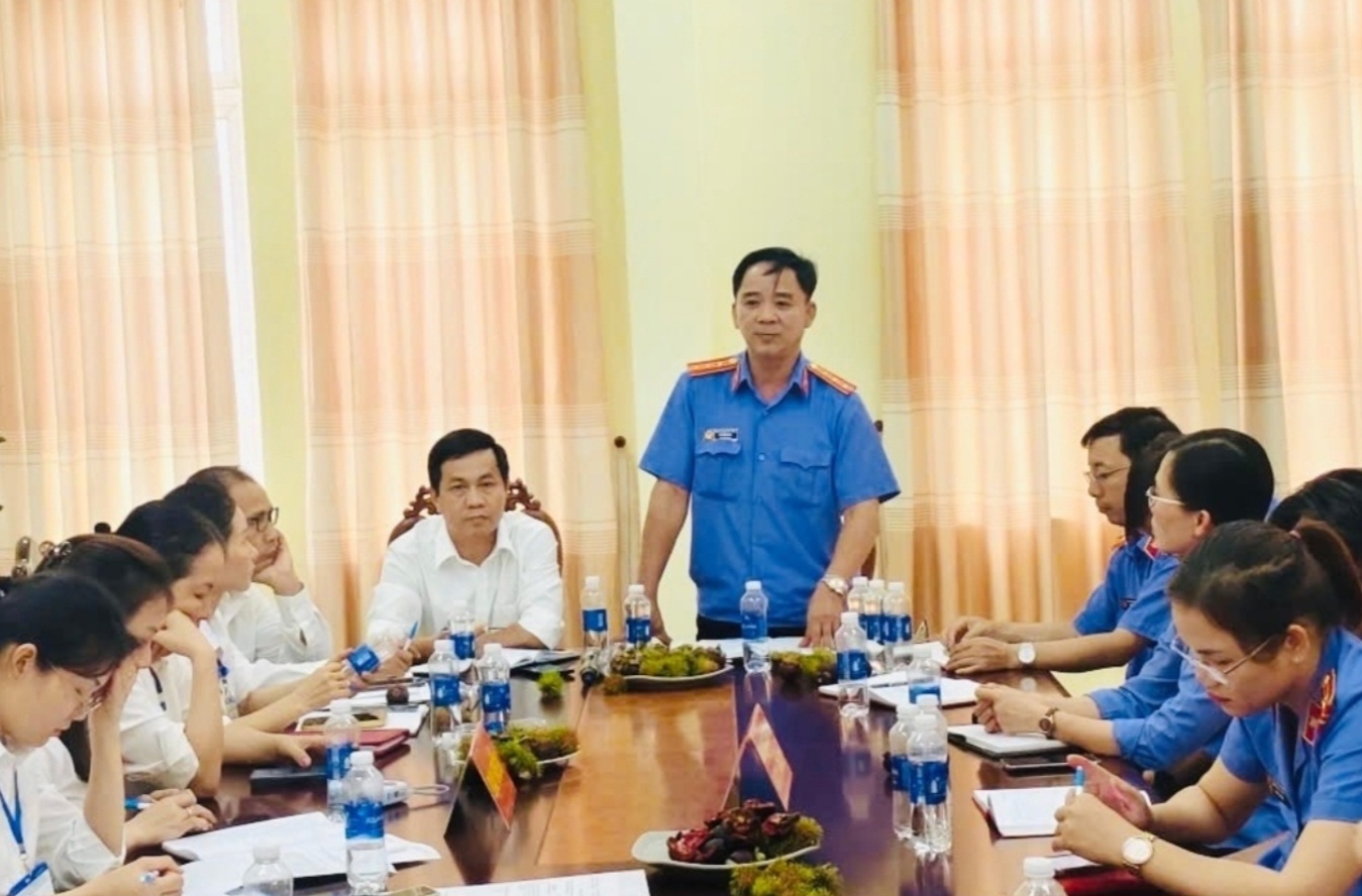 Nâng cao hiệu quả phối hợp giữa VKSND và TAND Khu vực 13 trong giải quyết các vụ án, vụ việc