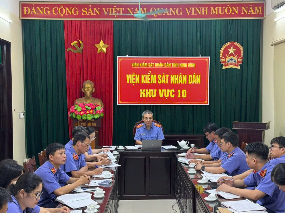 VKSND khu vực 10 tổ chức Hội nghị quán triệt chỉ thị về tăng cường công tác kiến nghị