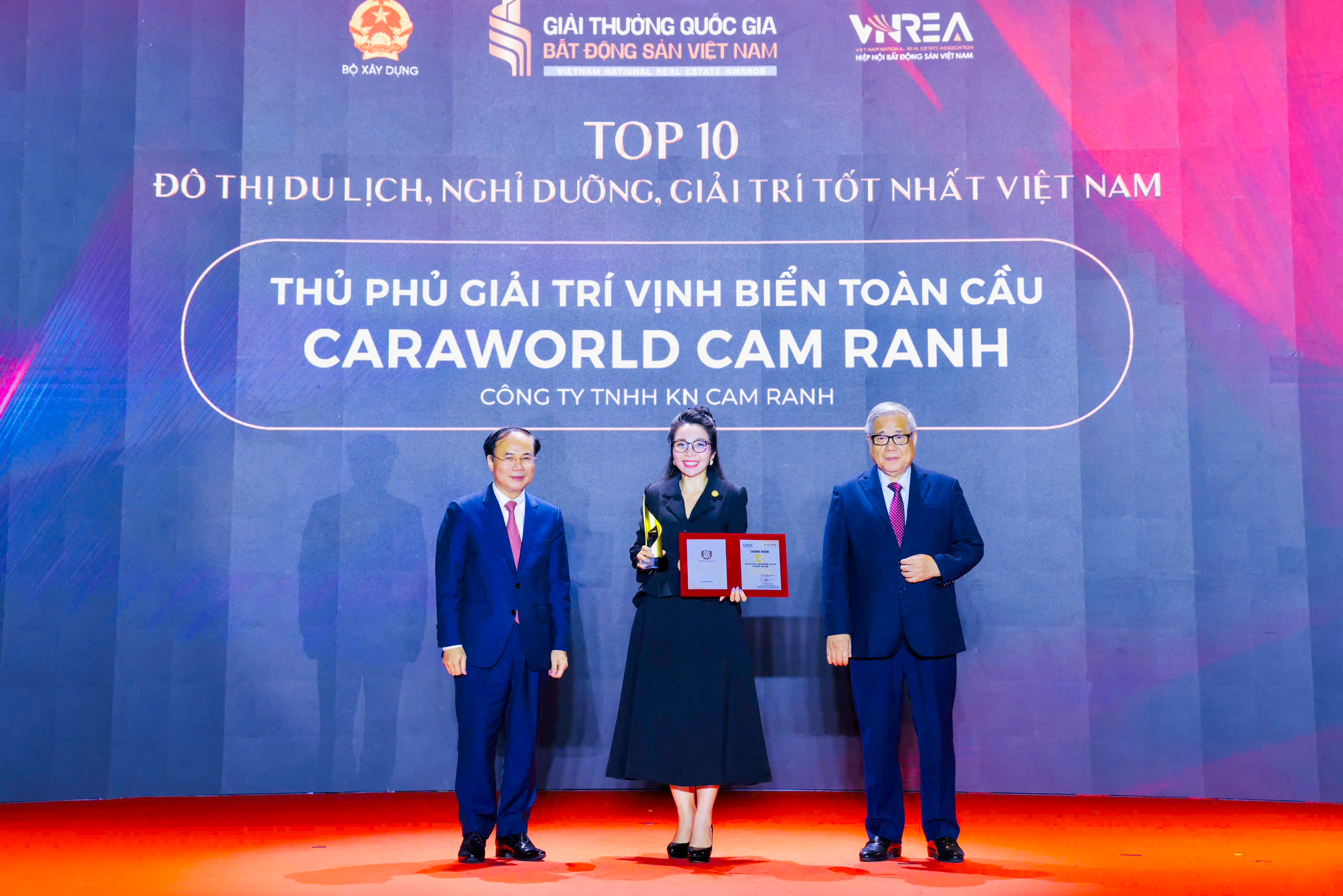 CaraWorld Cam Ranh đạt Top 10 đô thị du lịch, nghỉ dưỡng, giải trí tốt nhất Việt Nam