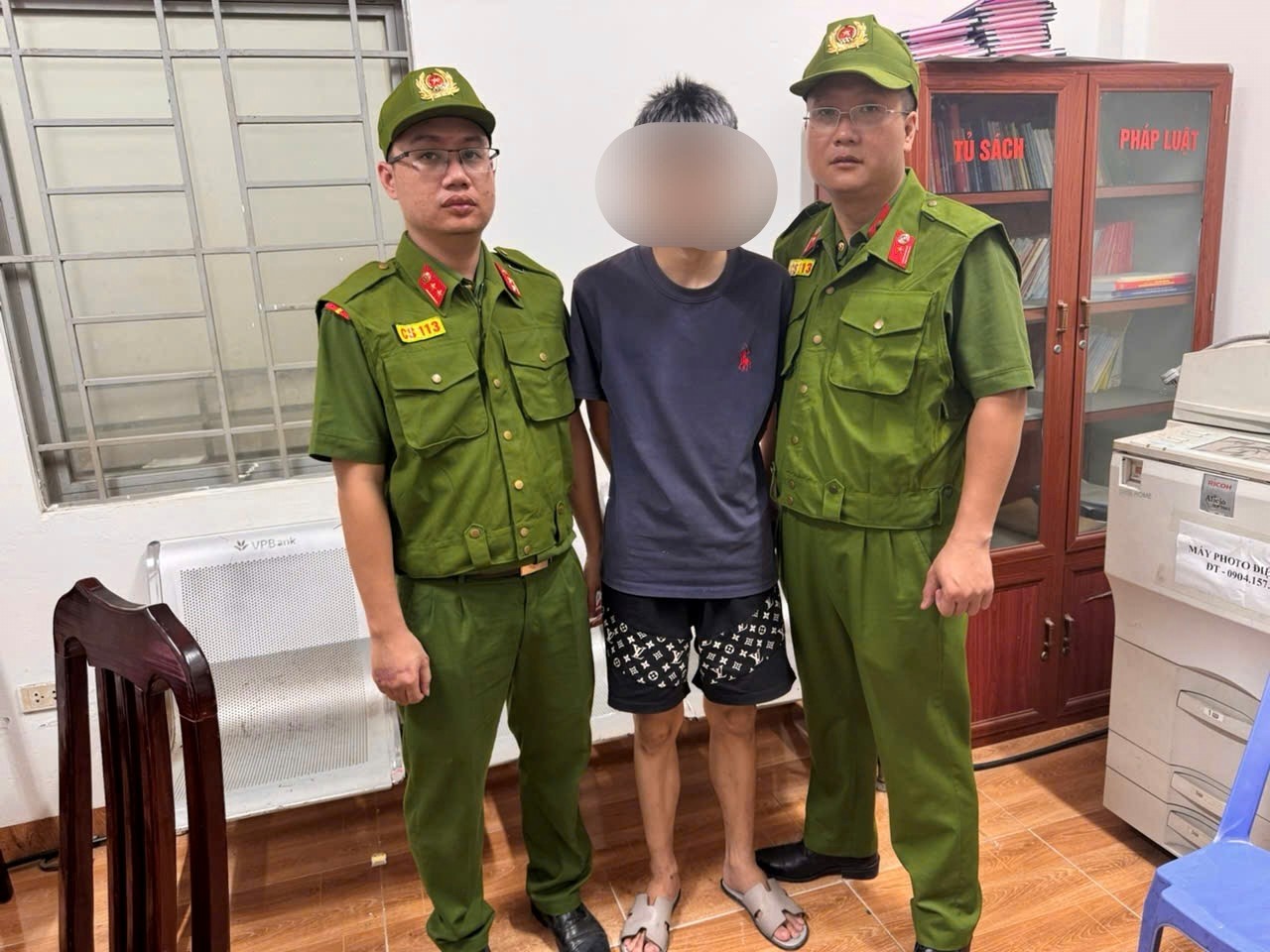 Ngăn chặn nhóm thanh niên mang hung khí đánh nhau lúc nửa đêm