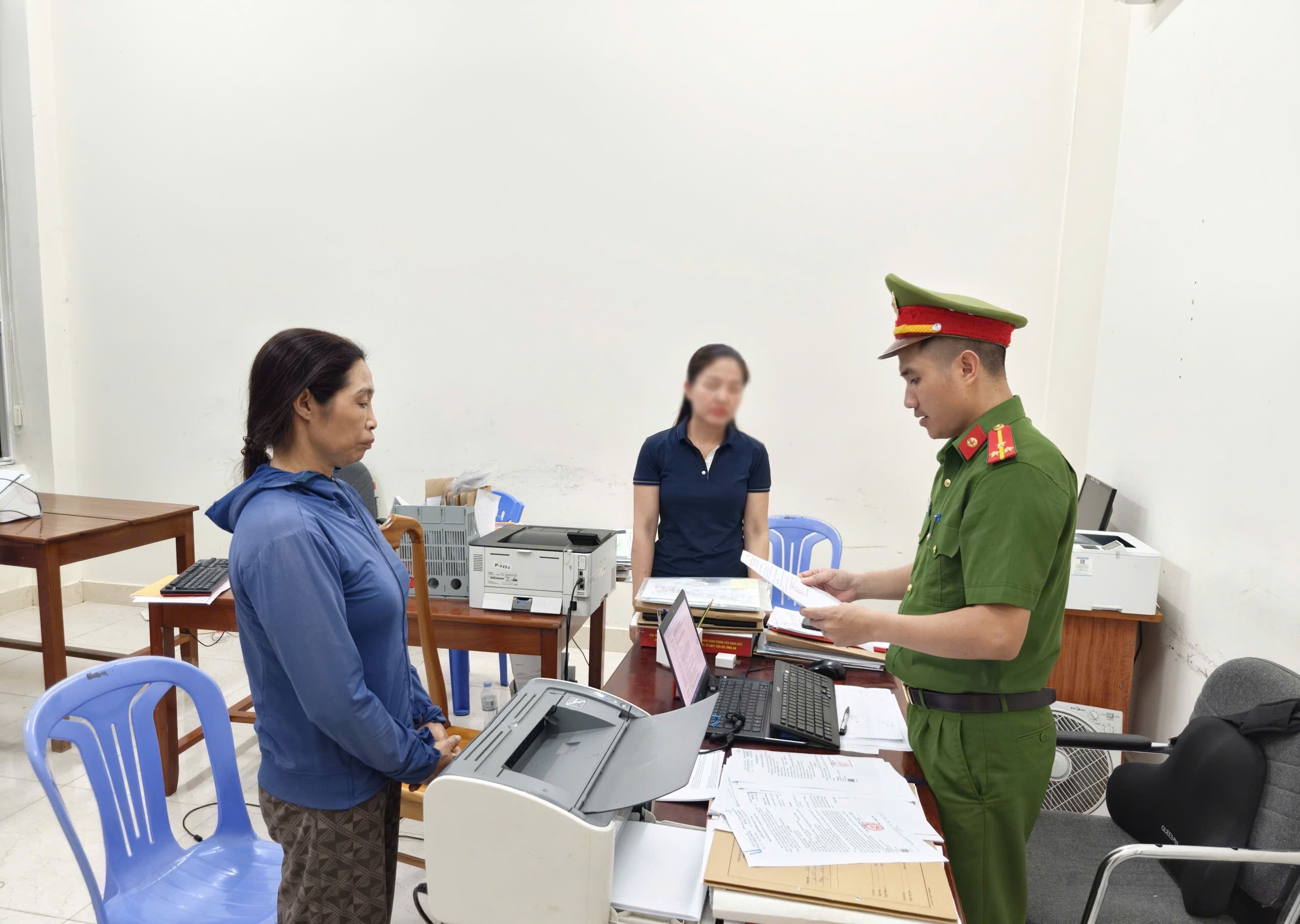 Phê chuẩn khởi tố đối tượng đánh chị chồng gây thương tích