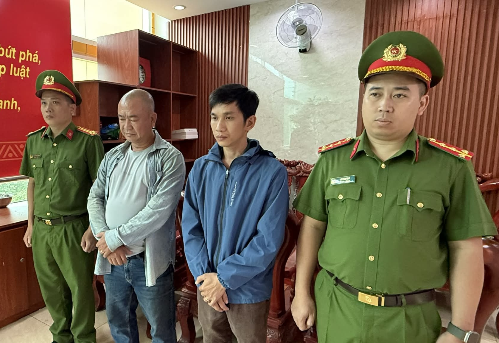 Khởi tố, bắt giam chủ công ty buôn bán hàng giả, trốn thuế ở Đắk Lắk