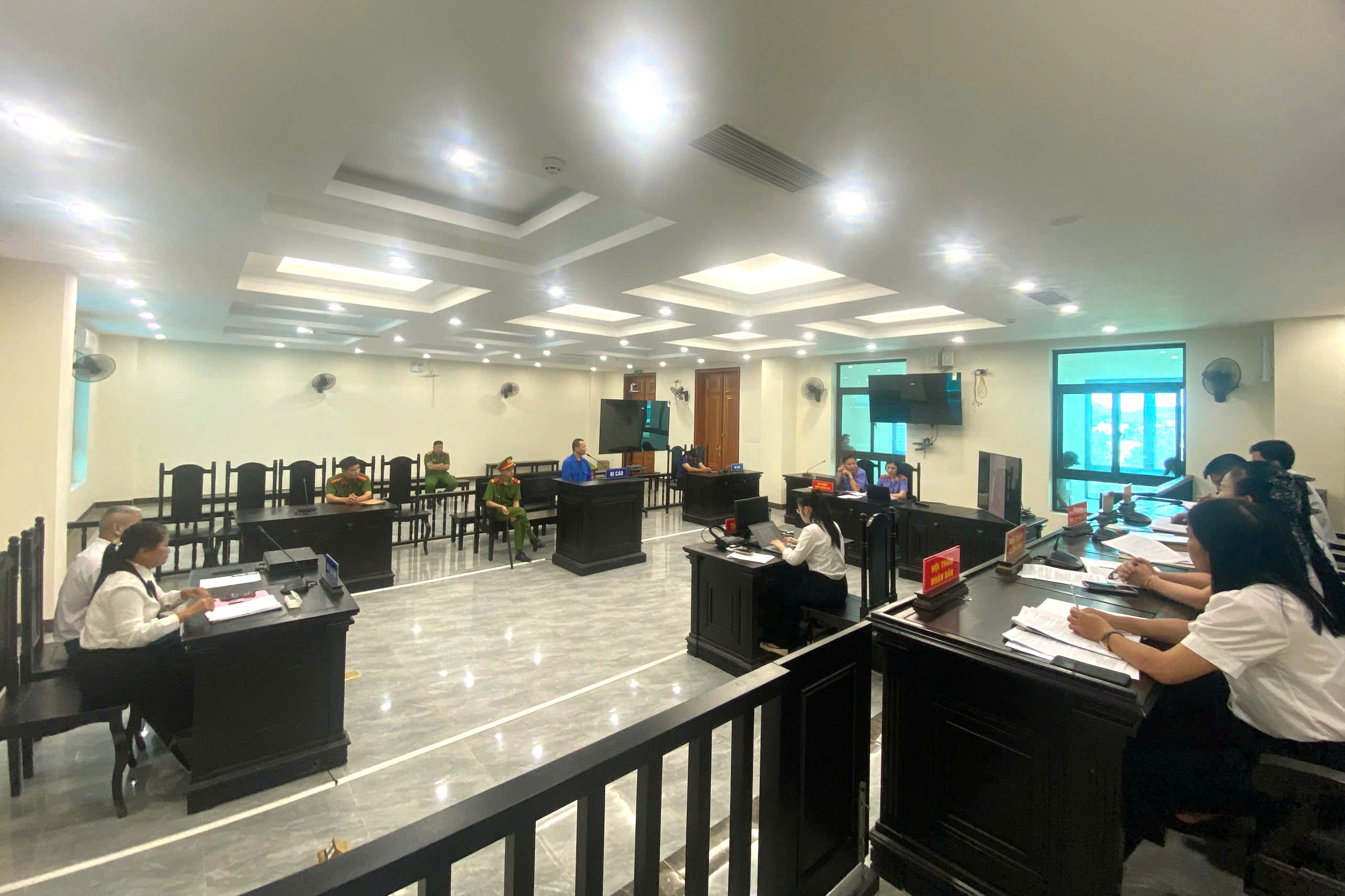 VKSND tỉnh Sơn La công bố tài liệu, chứng cứ tại phiên toà “Hiếp dâm người dưới 16 tuổi”