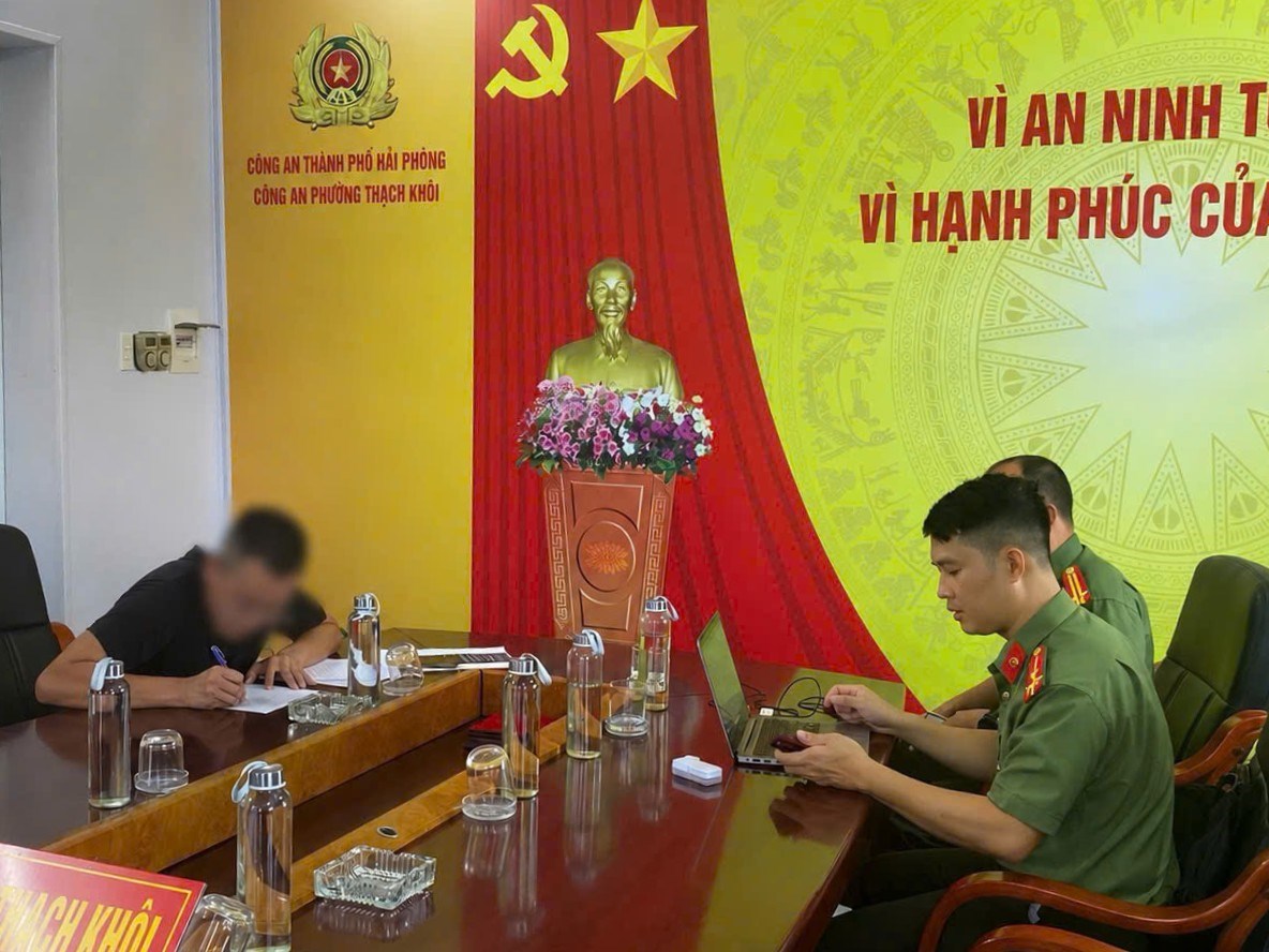 Đăng ảnh ghép mặc quân phục Công an lên mạng xã hội, một người bị phạt 7,5 triệu đồng