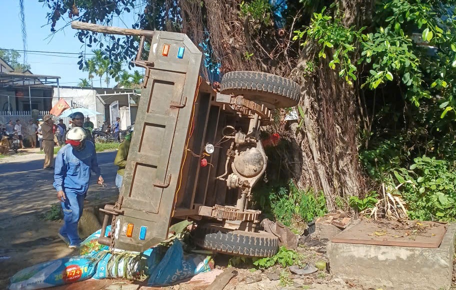 Tai nạn nghiêm trọng khiến 2 người chết, 4 người bị thương ở Lâm Đồng