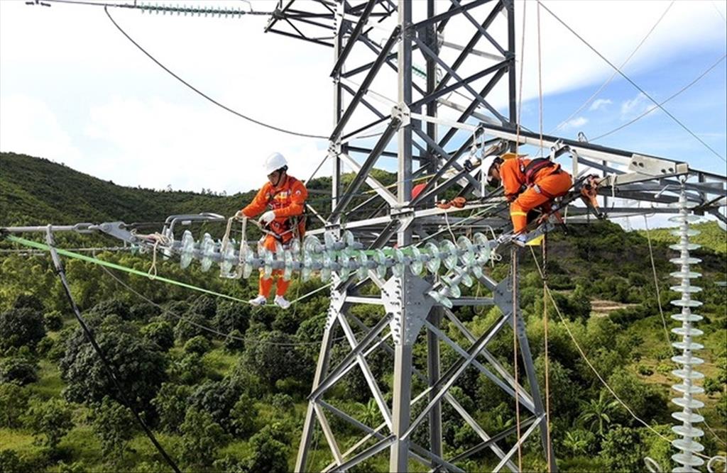 Tập đoàn Điện lực Việt Nam thông tin về khoản lãi đột biến, khoản tiền gửi ngân hàng