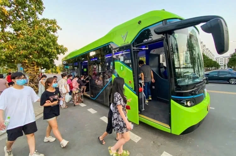 Chuyển đổi giao thông xanh Nền tảng cho vùng phát thải thấp tại Thủ đô