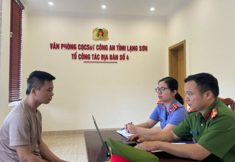 Kiểm sát viên VKSND khu vực 4 - Lạng Sơn trực tiếp tham gia hỏi cung bị can vụ án có tính chất đặc biệt