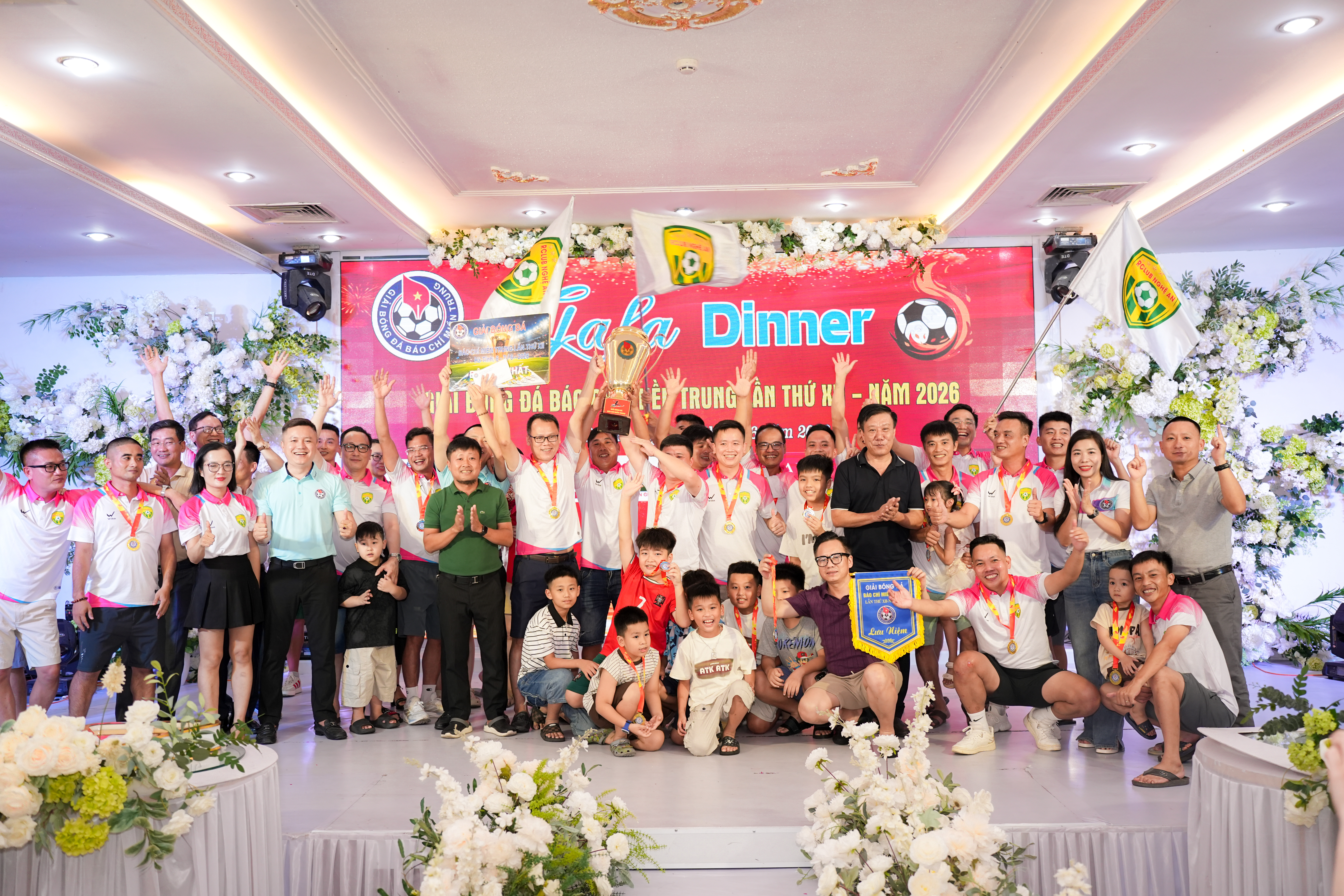 Nghệ An lần thứ 8 vô địch giải bóng đá báo chí Miền Trung