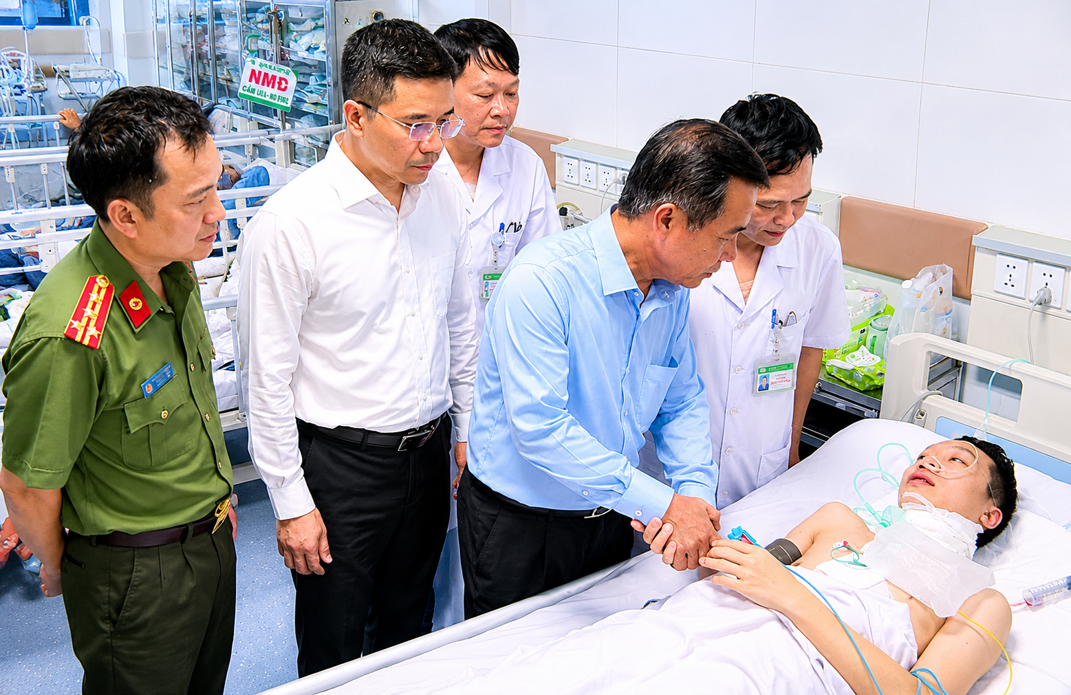 Trung tá Công an bị đâm trọng thương khi thực hiện nhiệm vụ phòng, chống ma túy