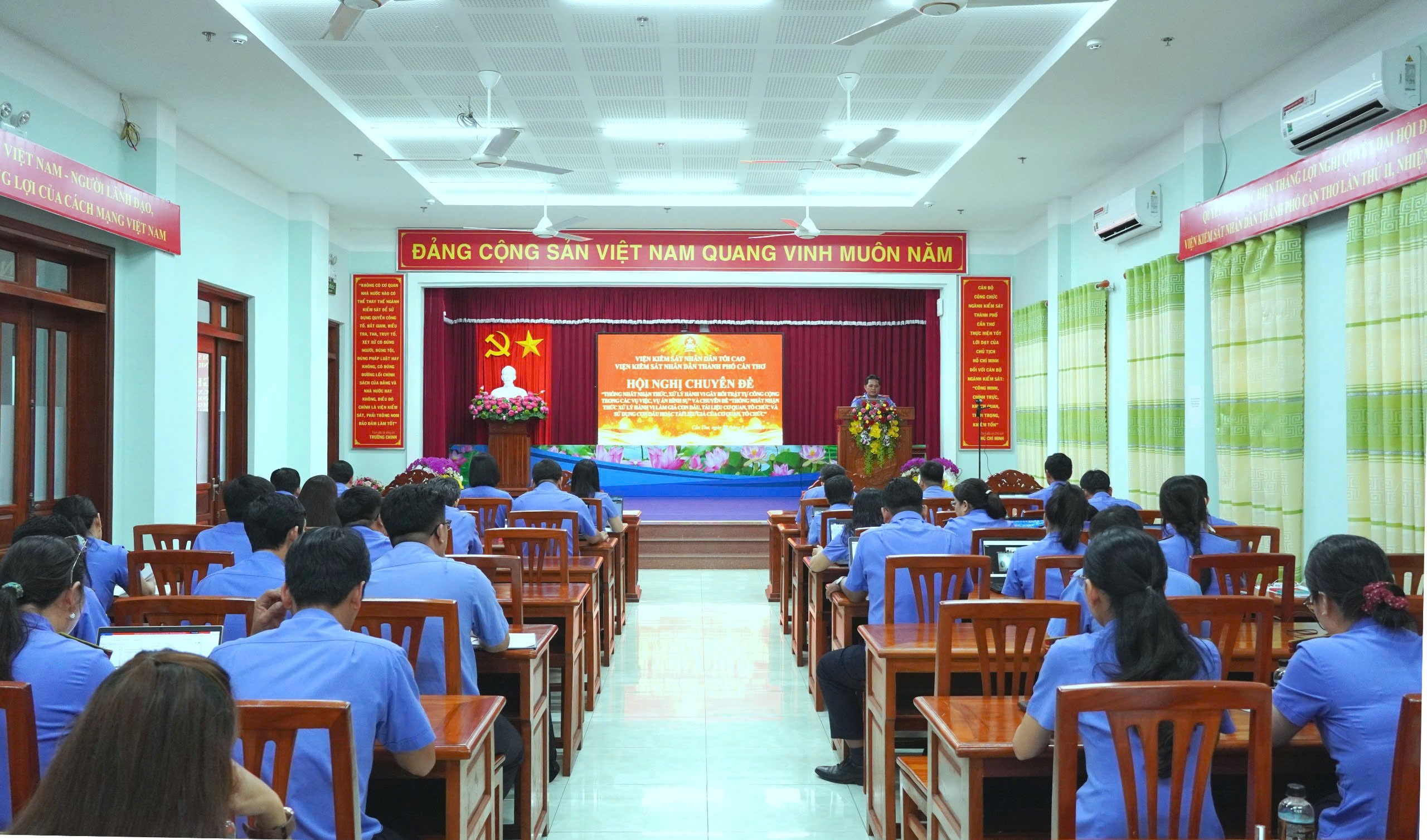 VKSND thành phố Cần Thơ tổ chức hội nghị chuyên đề về xử lý án hình sự
