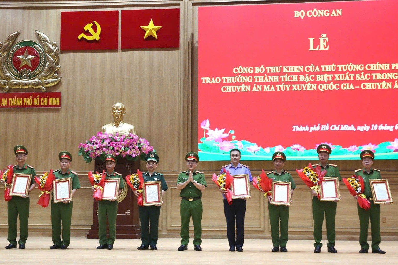 Vụ 4, VKSND tối cao nhận Thư khen của Thủ tướng Chính phủ