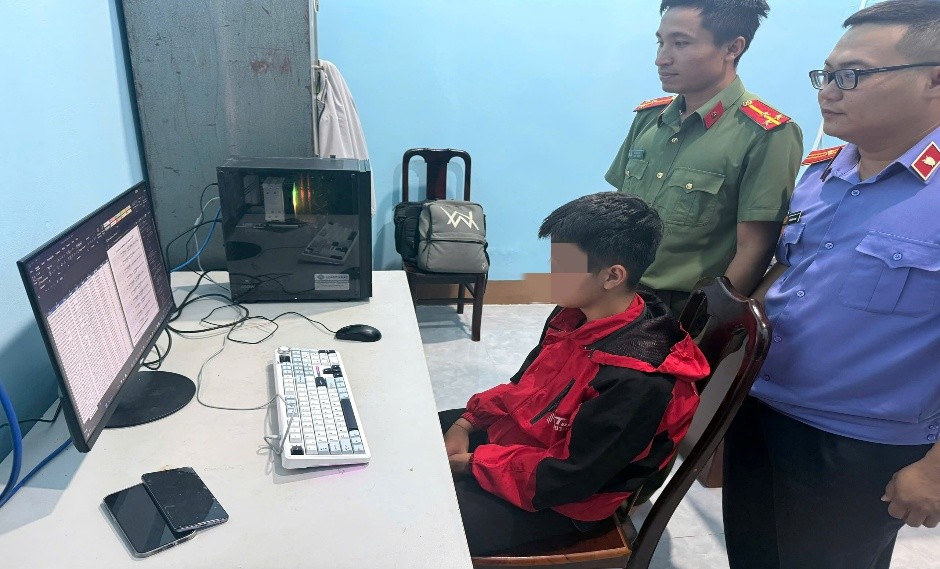 Khởi tố nam sinh lớp 10 “hack” hệ thống tiêm chủng quốc gia, bán 20 triệu dữ liệu cá nhân