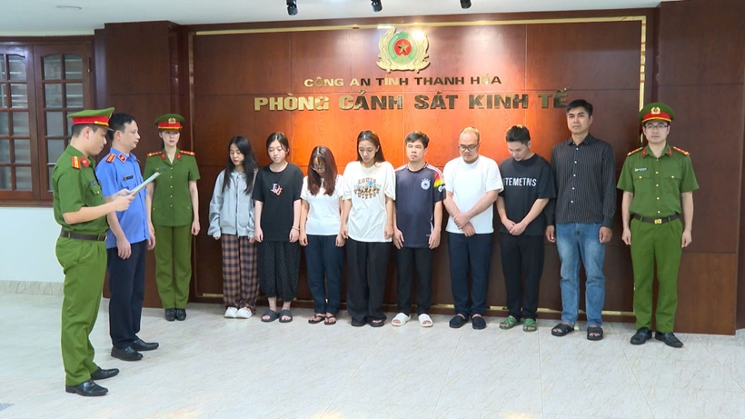 Phê chuẩn khởi tố nhóm đối tượng làm giả trang sức hàng hiệu