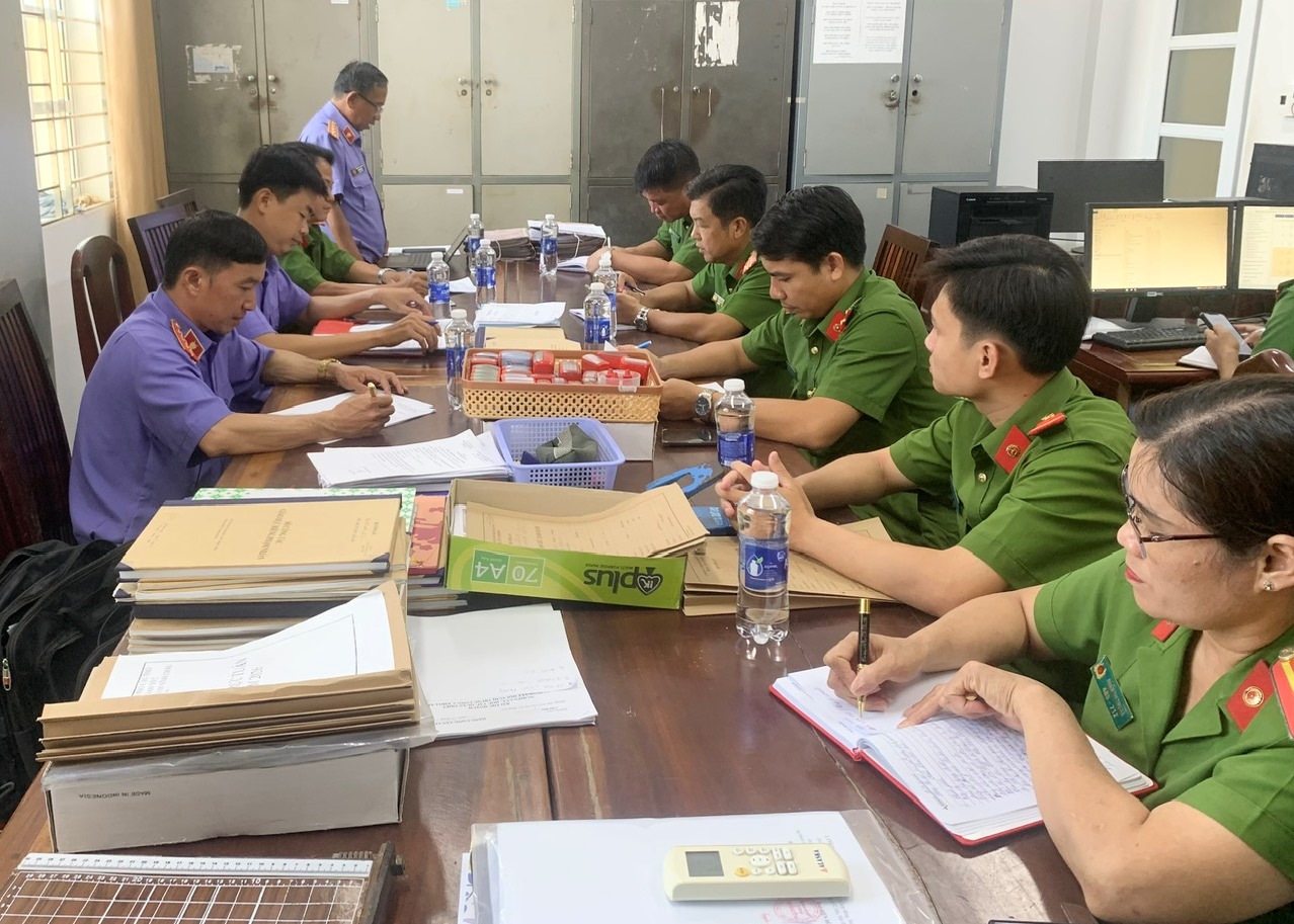 VKSND Khu vực 8 TP Cần Thơ trực tiếp kiểm sát công tác tạm giữ, tạm giam
